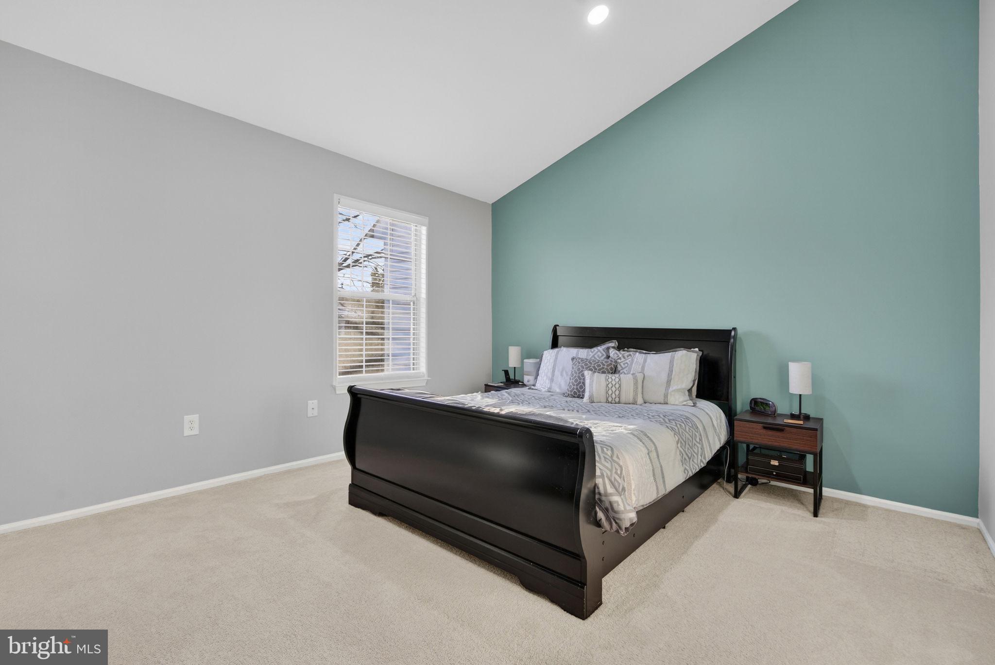 POTOMAC CROSSING - Residential