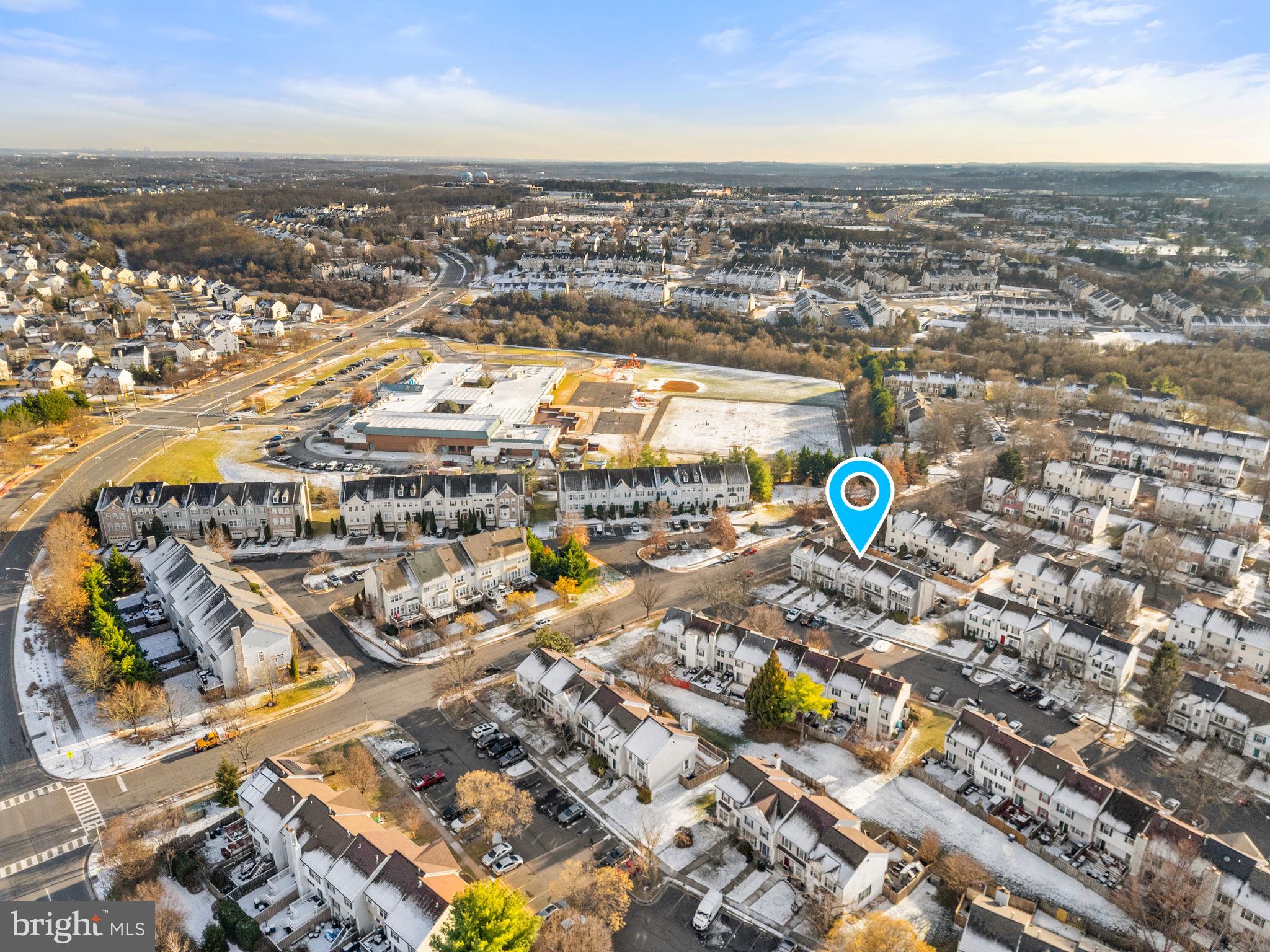 POTOMAC CROSSING - Residential