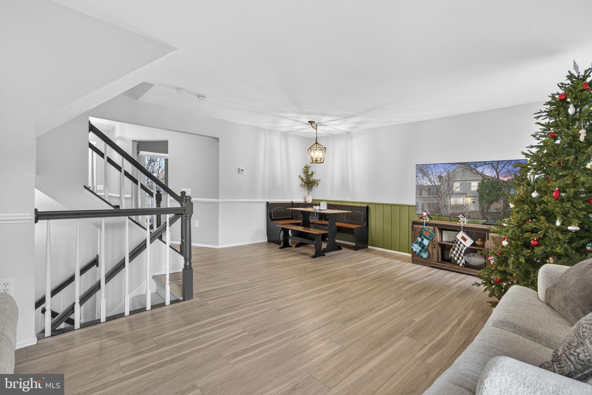 POTOMAC CROSSING - Residential