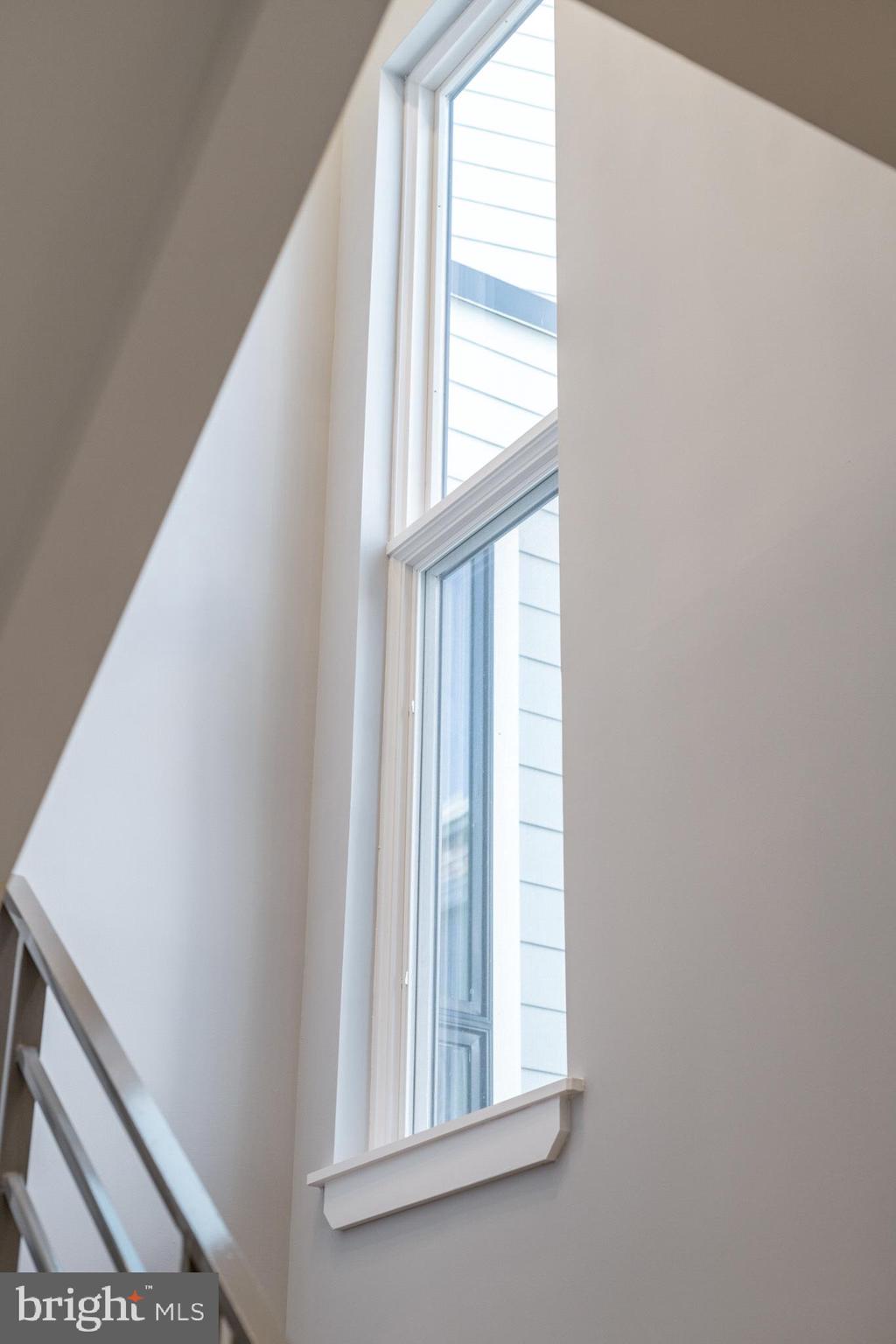 QUEEN VILLAGE - Residential