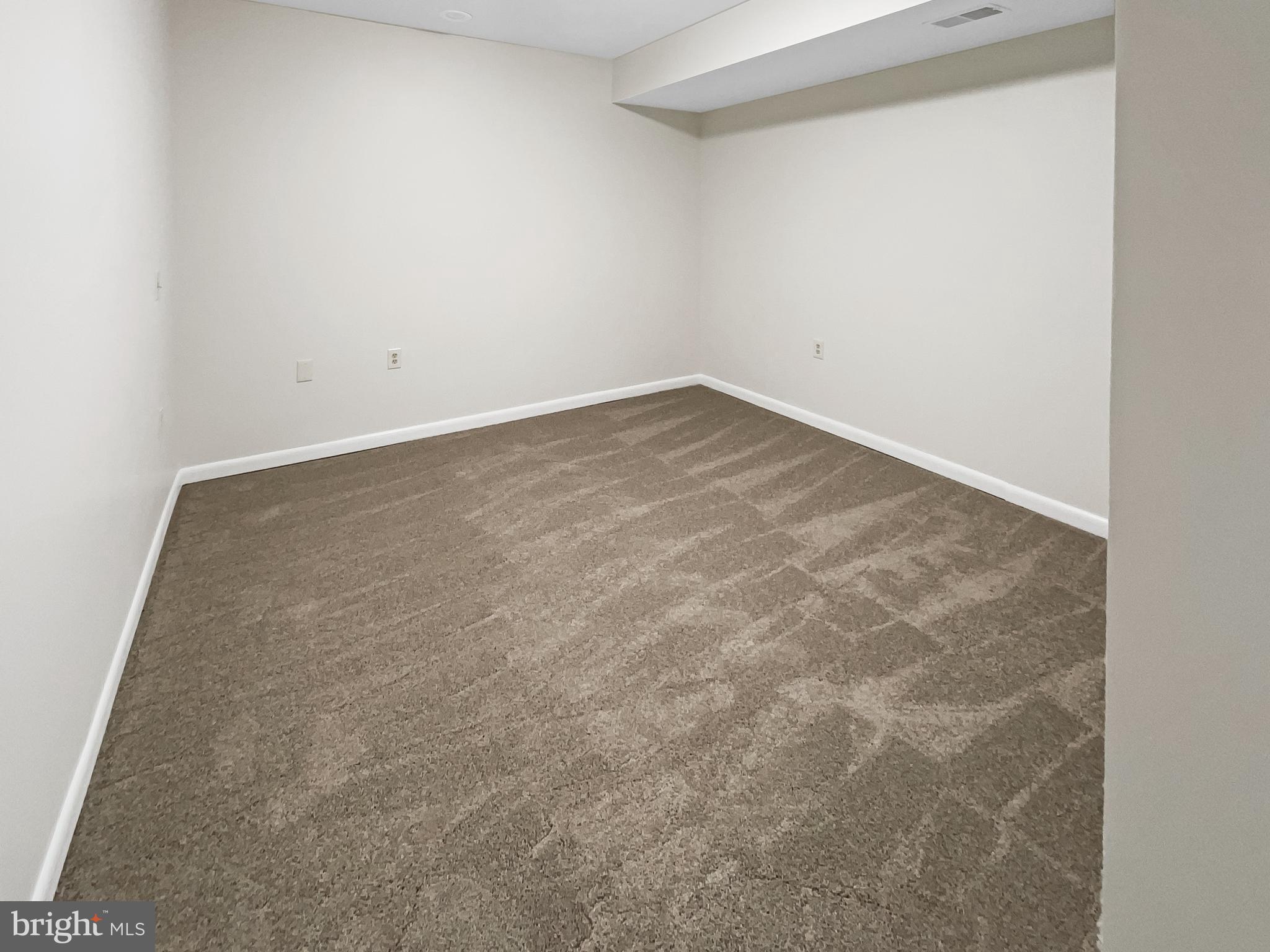 POTOMAC LAKES - Residential