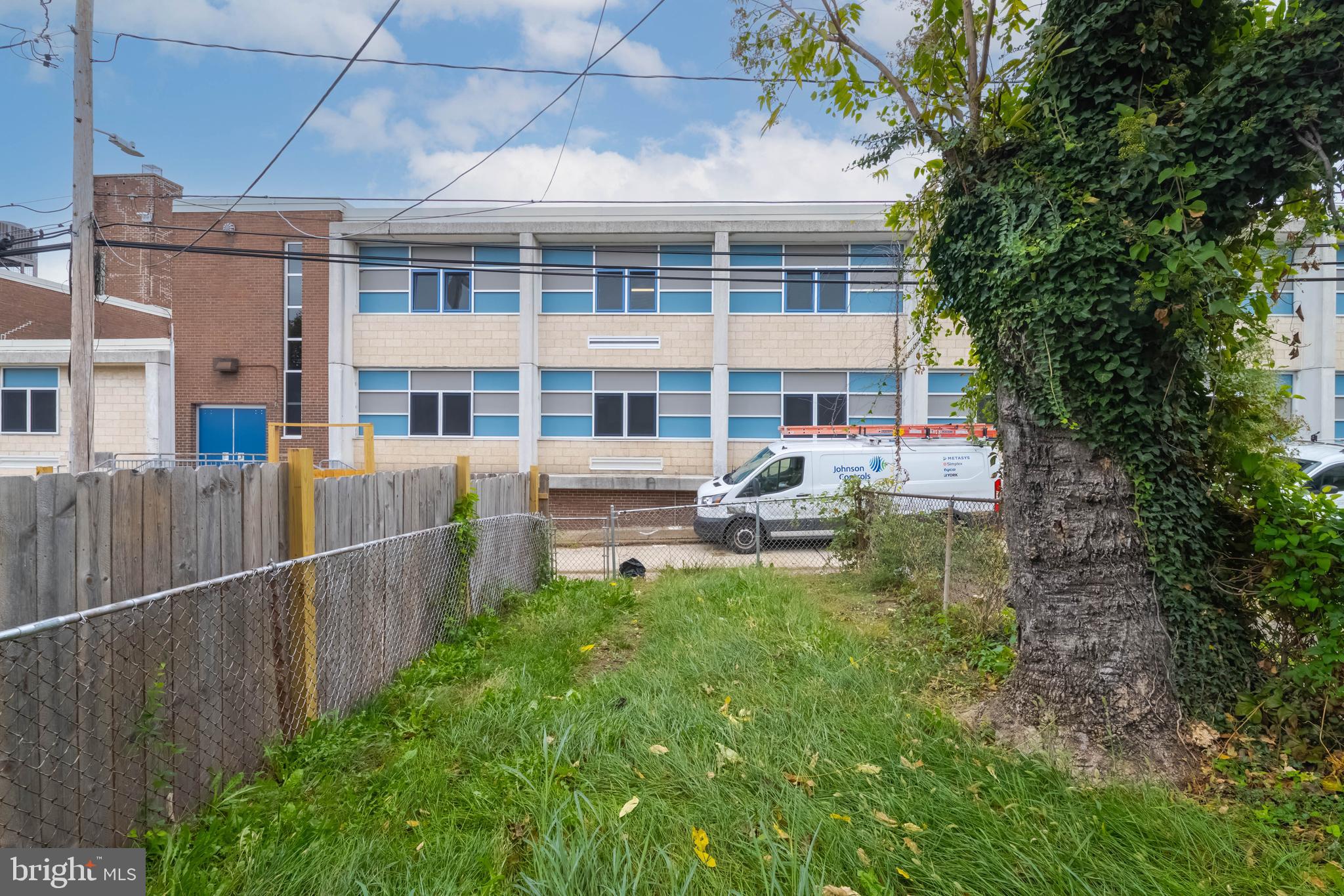 EAST BALTIMORE MIDWAY - Residential