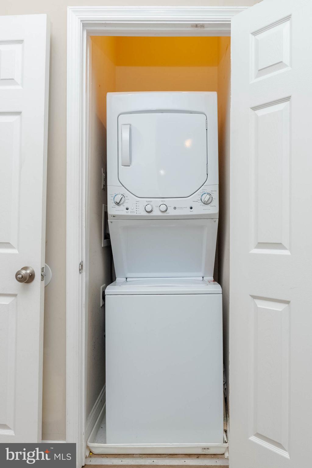 EAST BALTIMORE MIDWAY - Residential