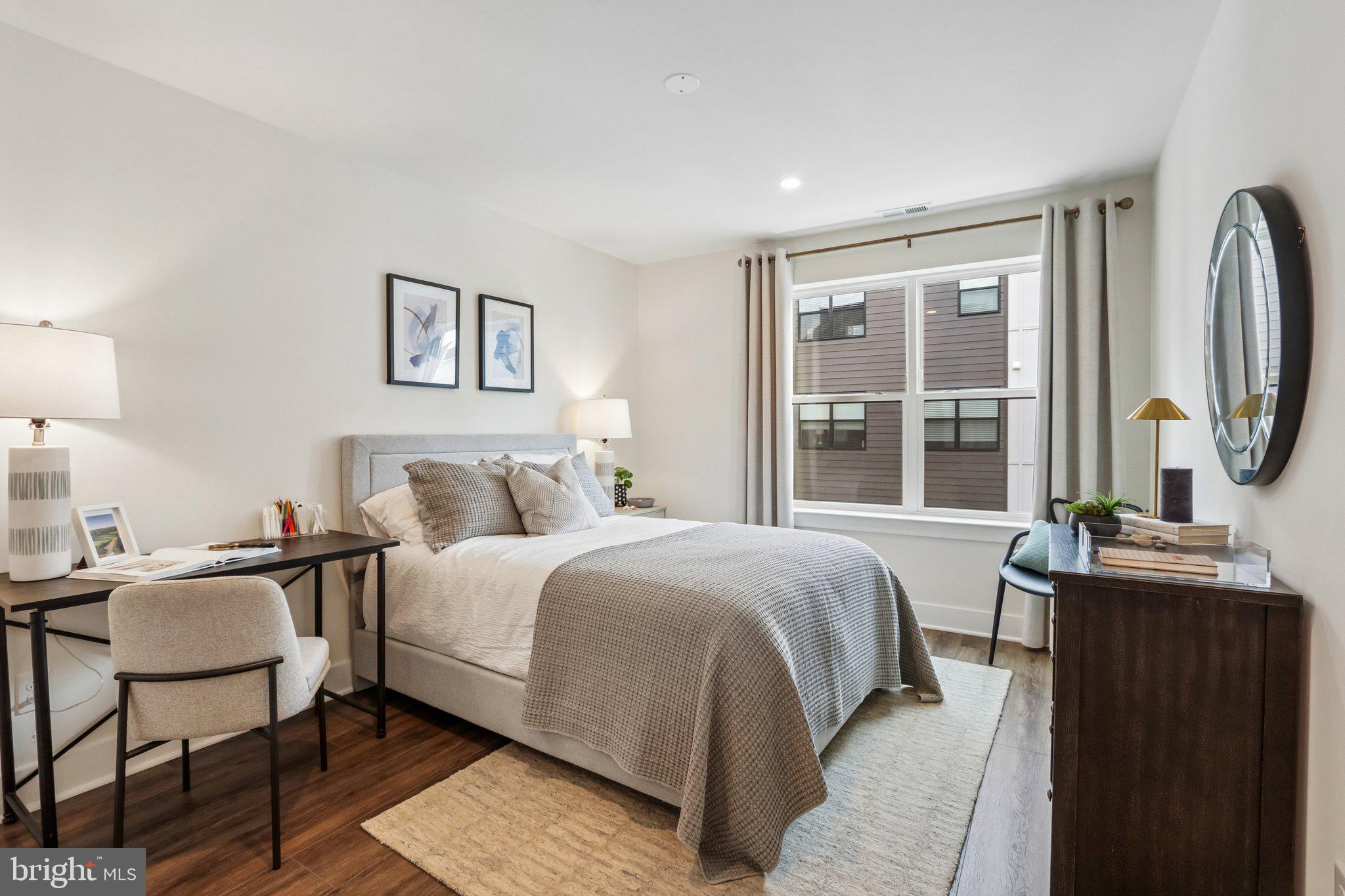 RIVER PLACE - Residential