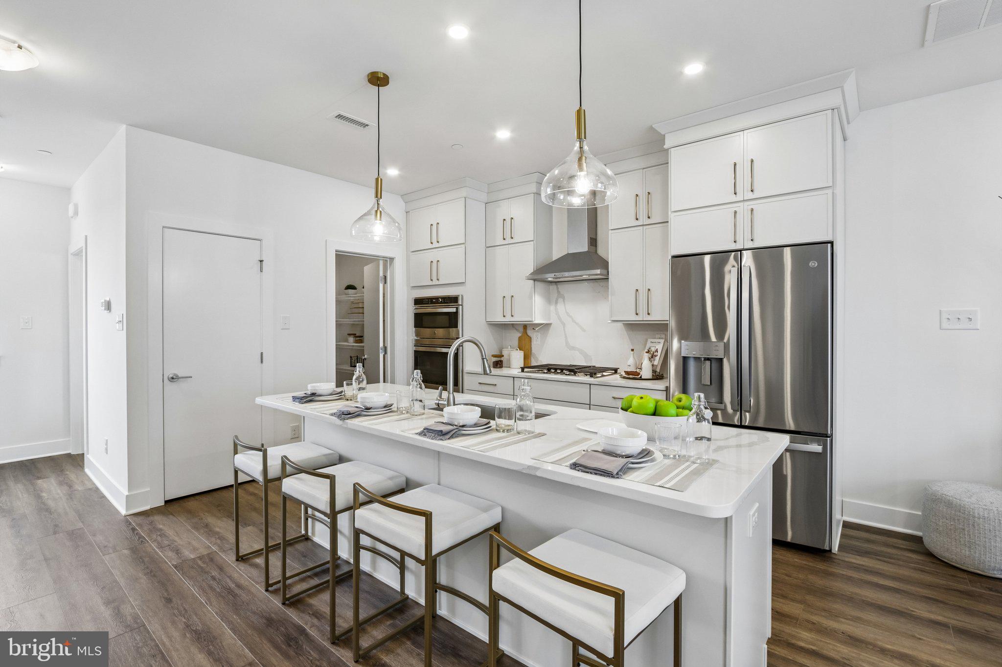 RIVER PLACE - Residential