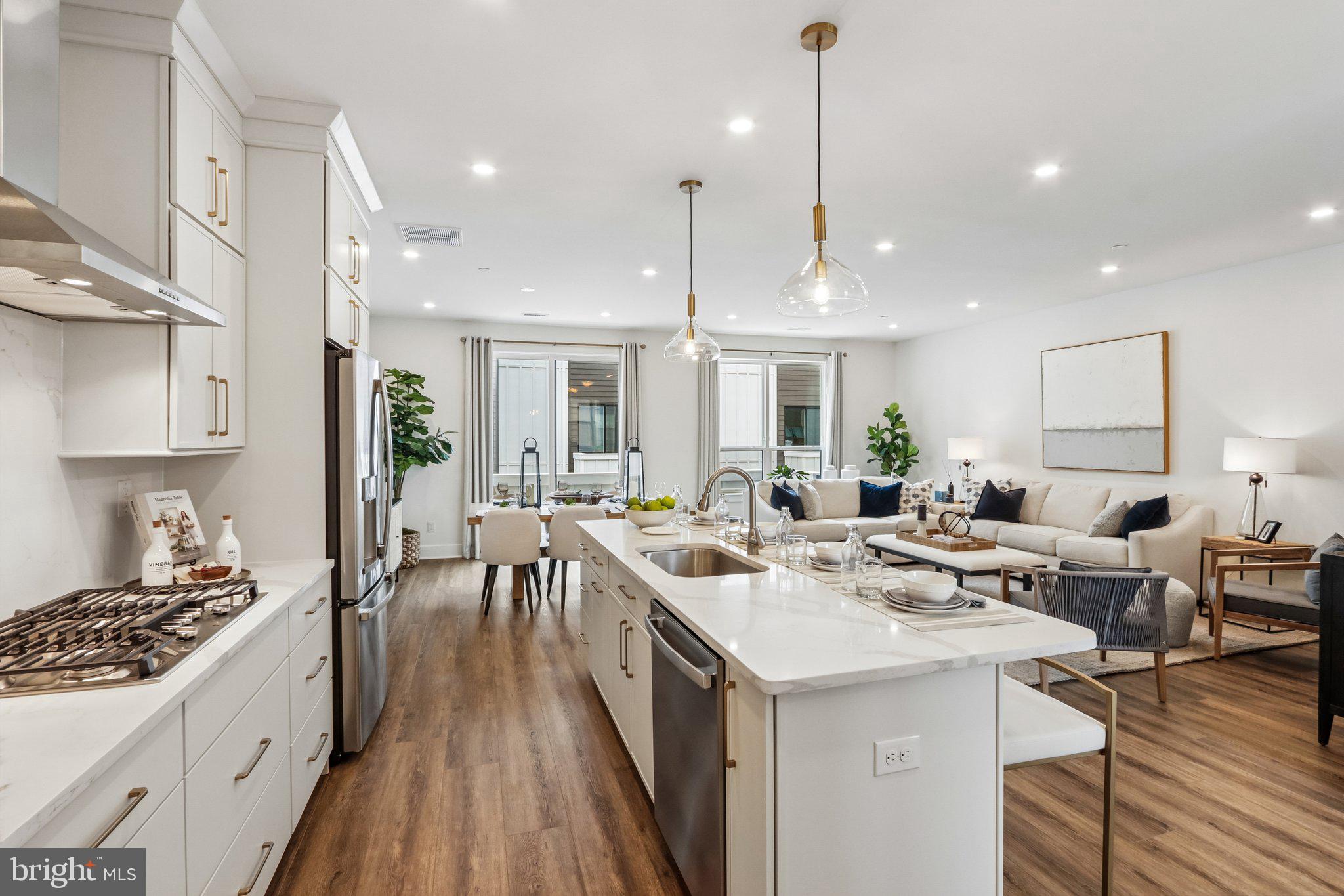 RIVER PLACE - Residential