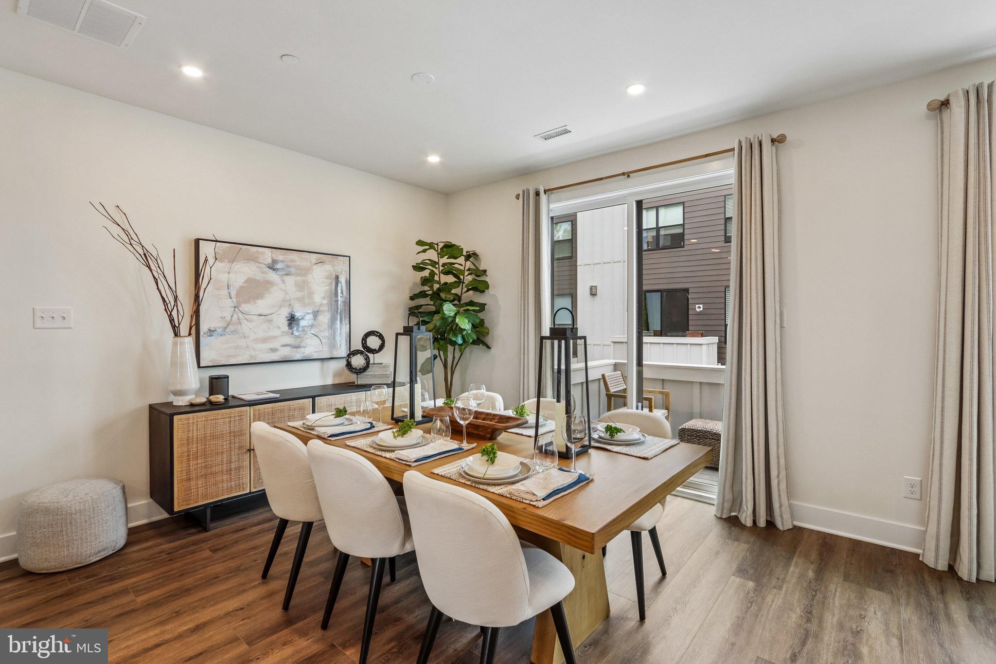 RIVER PLACE - Residential
