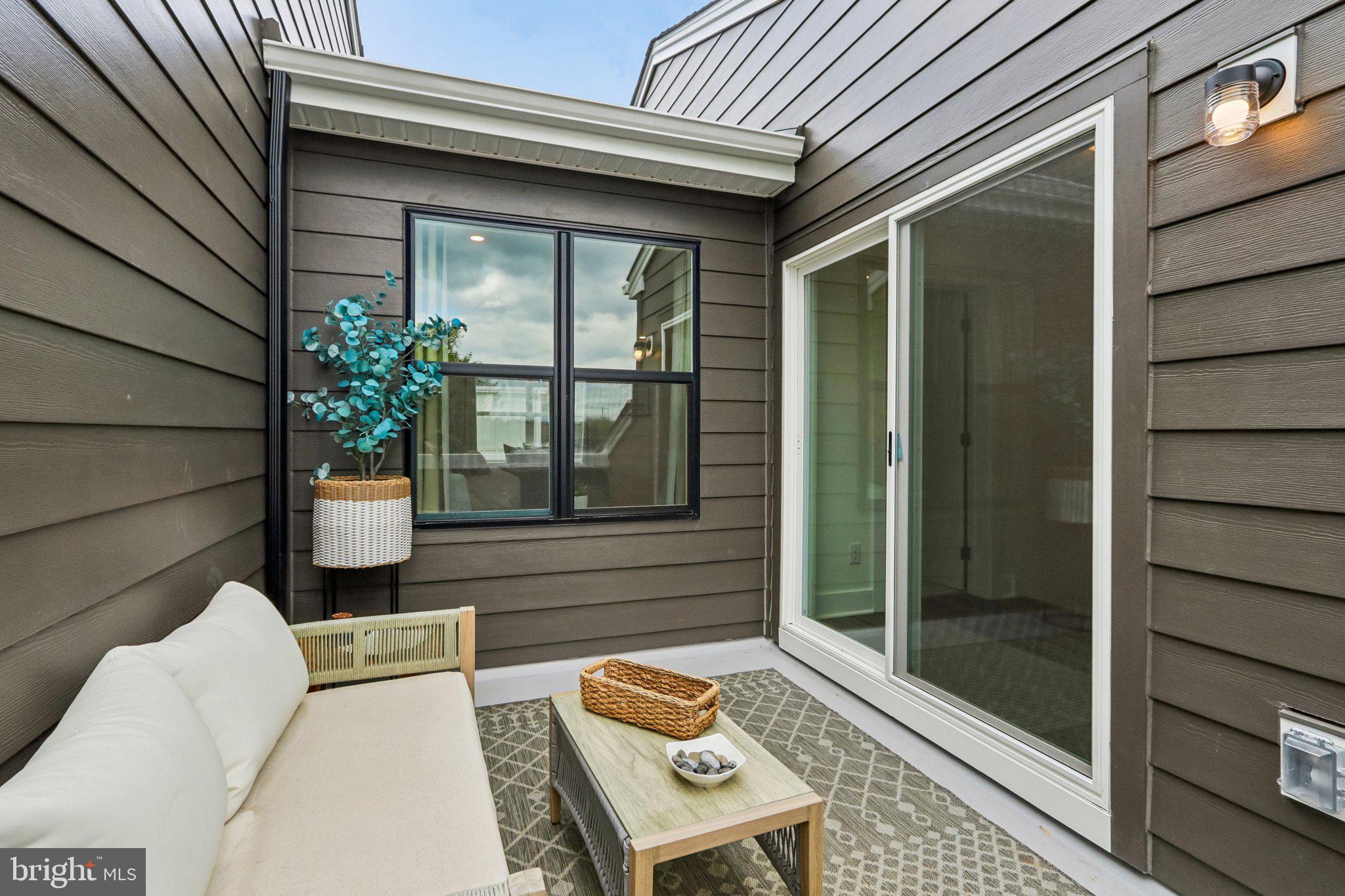 RIVER PLACE - Residential