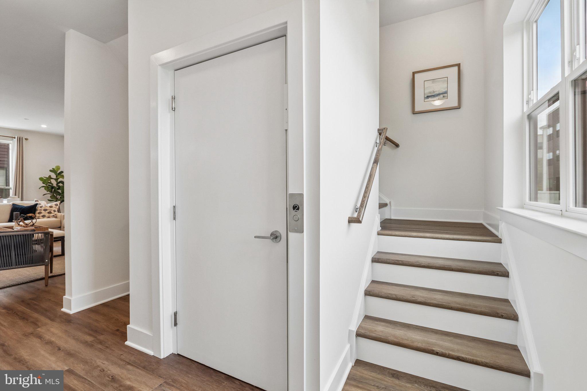 RIVER PLACE - Residential