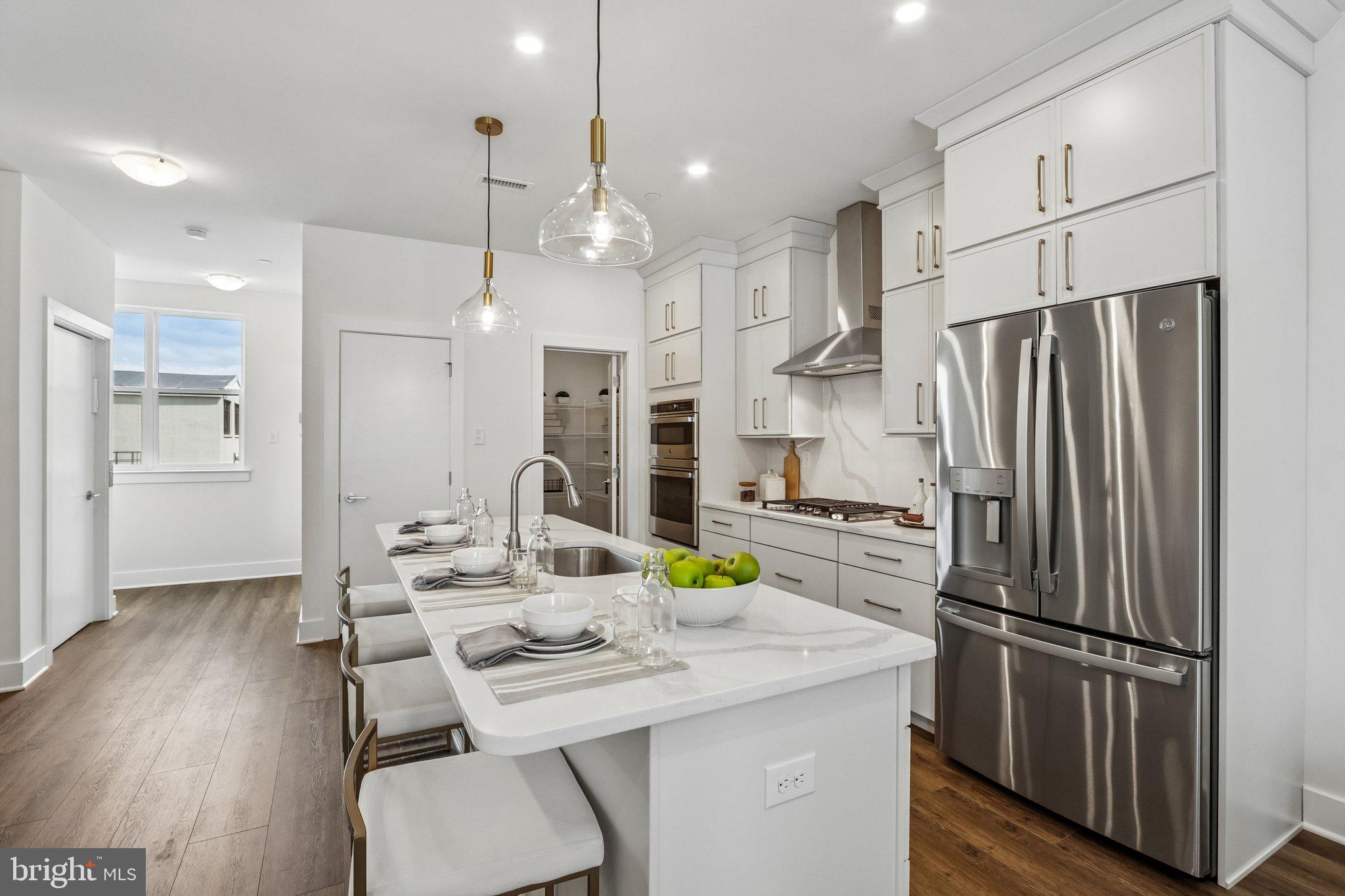 RIVER PLACE - Residential