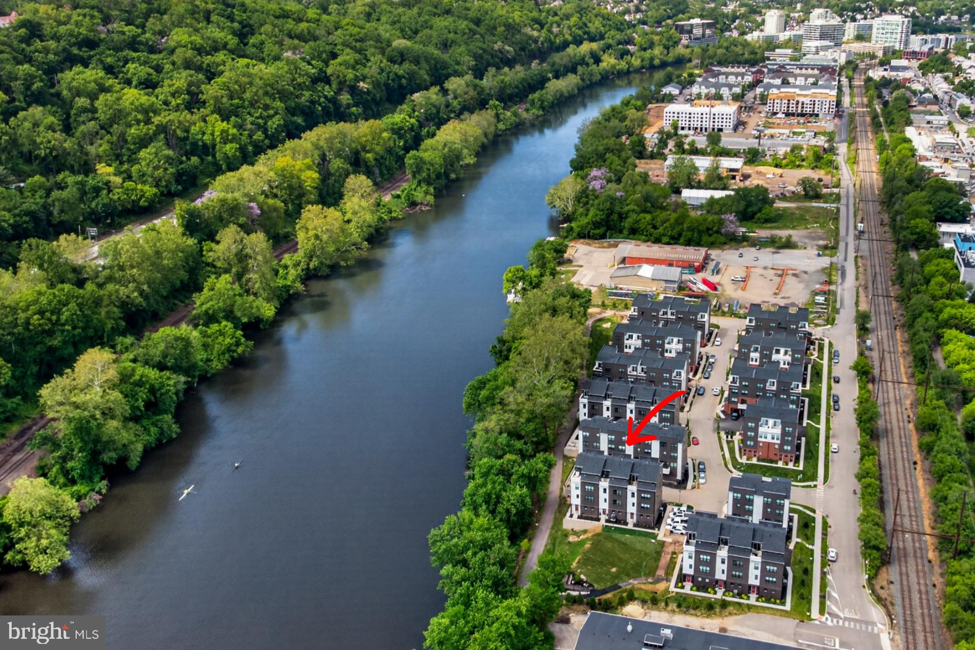 RIVER PLACE - Residential