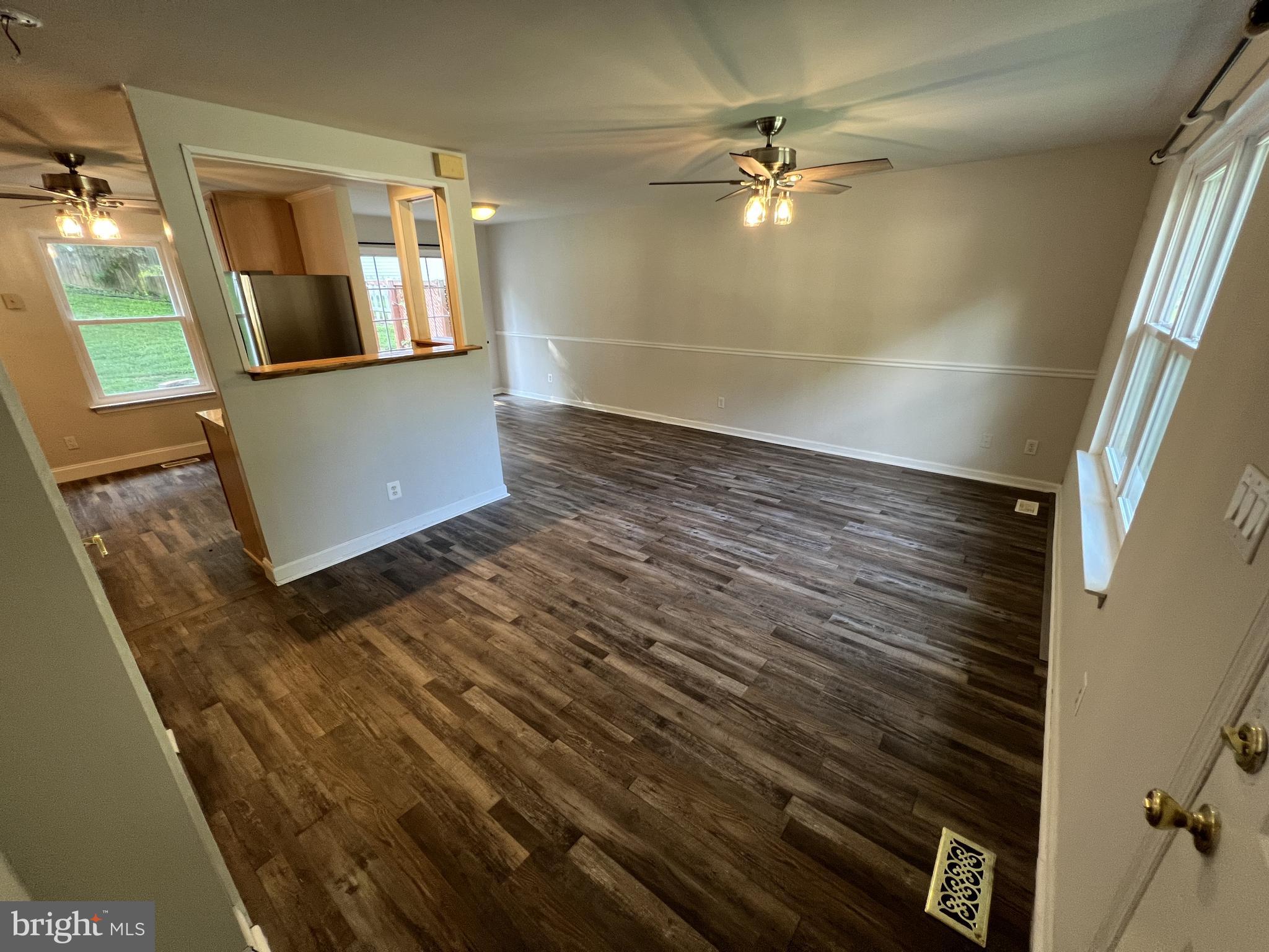 HOLLEYBROOKE - Residential Lease