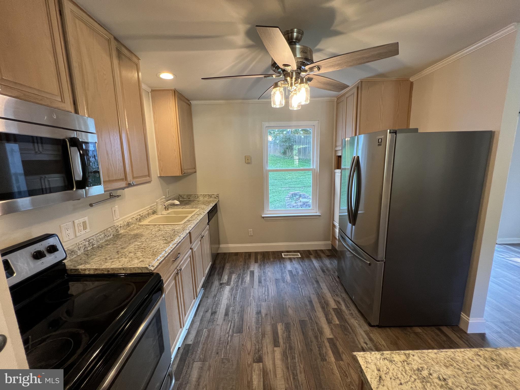 HOLLEYBROOKE - Residential Lease