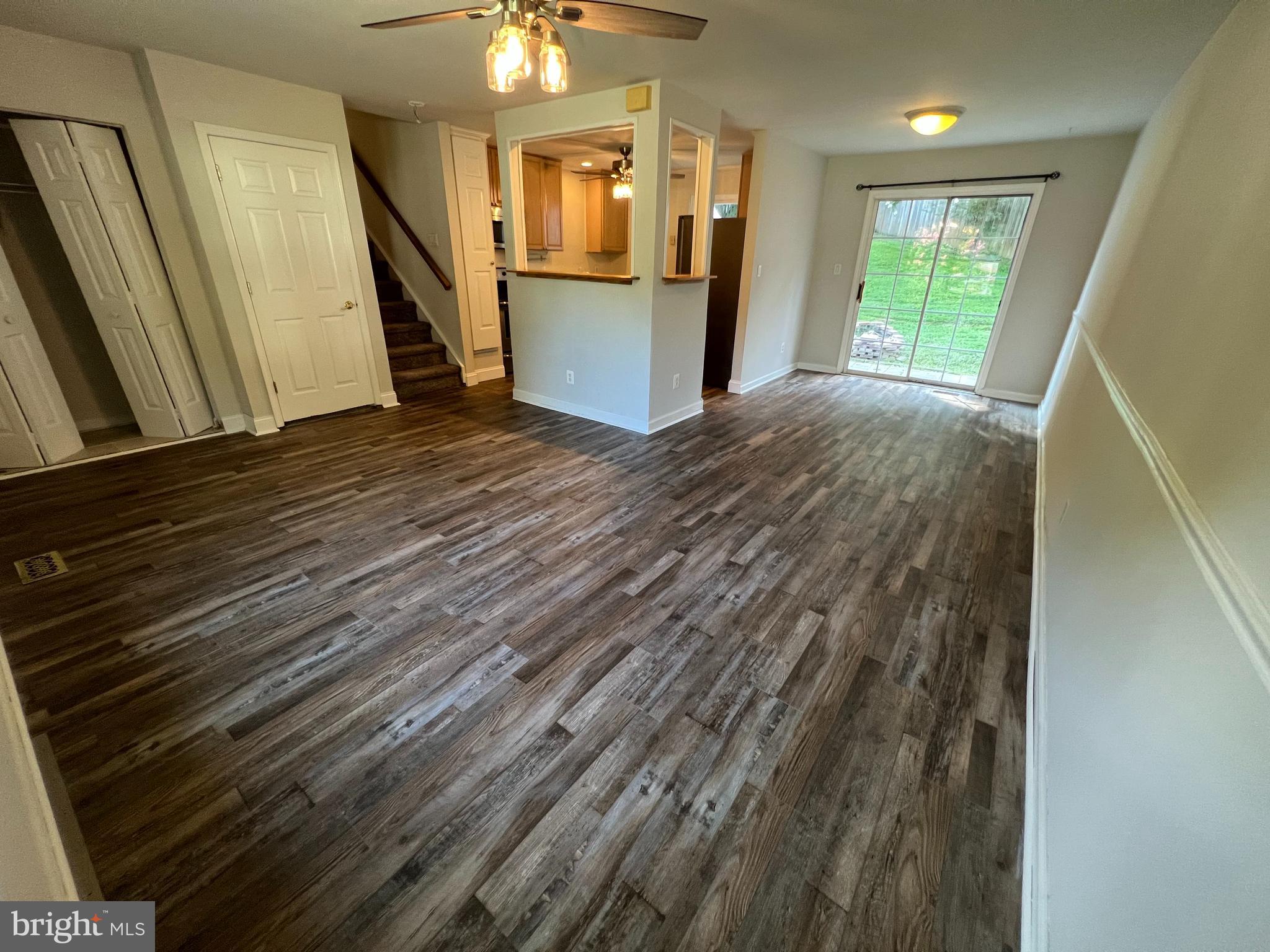 HOLLEYBROOKE - Residential Lease