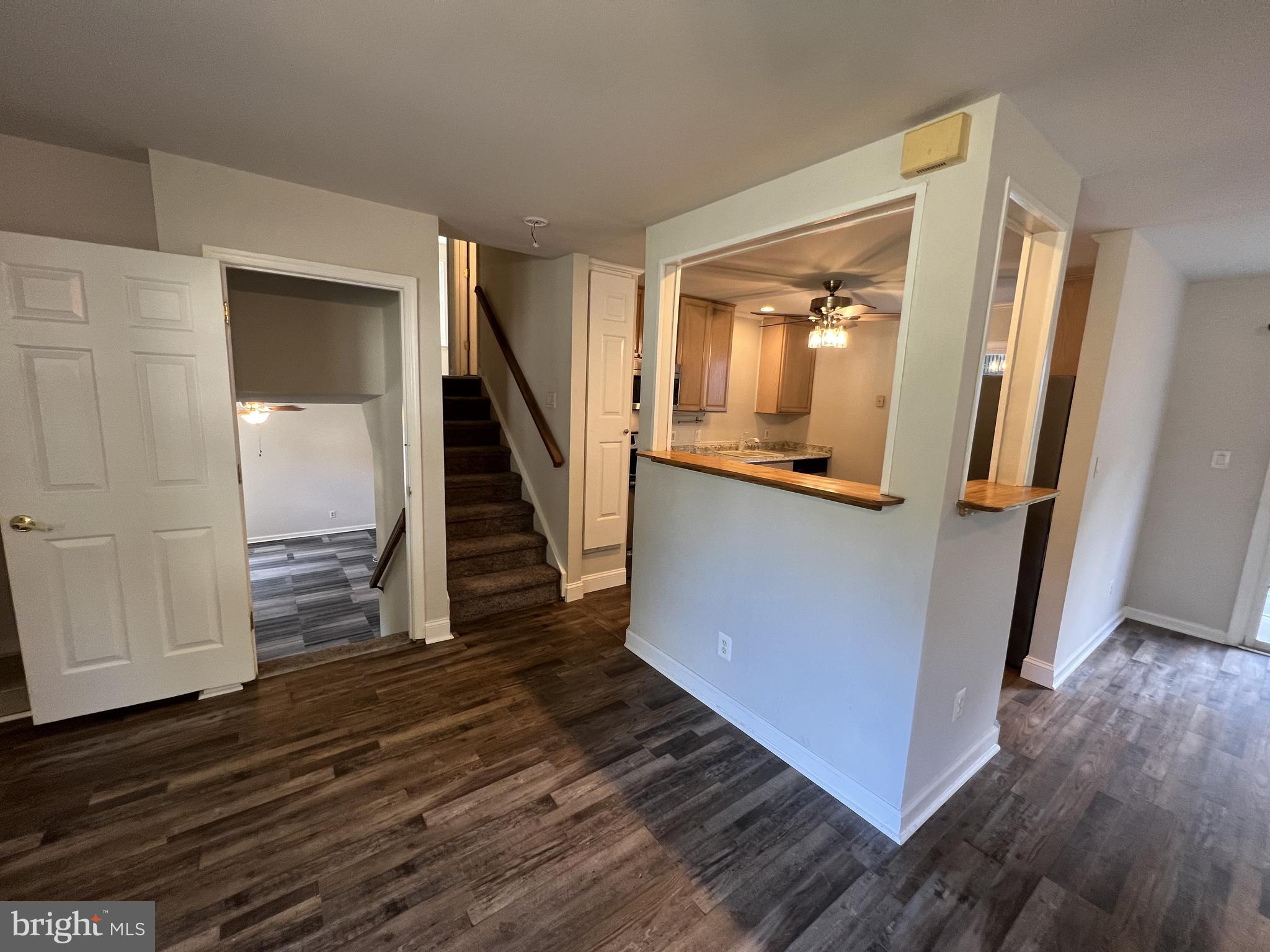 HOLLEYBROOKE - Residential Lease