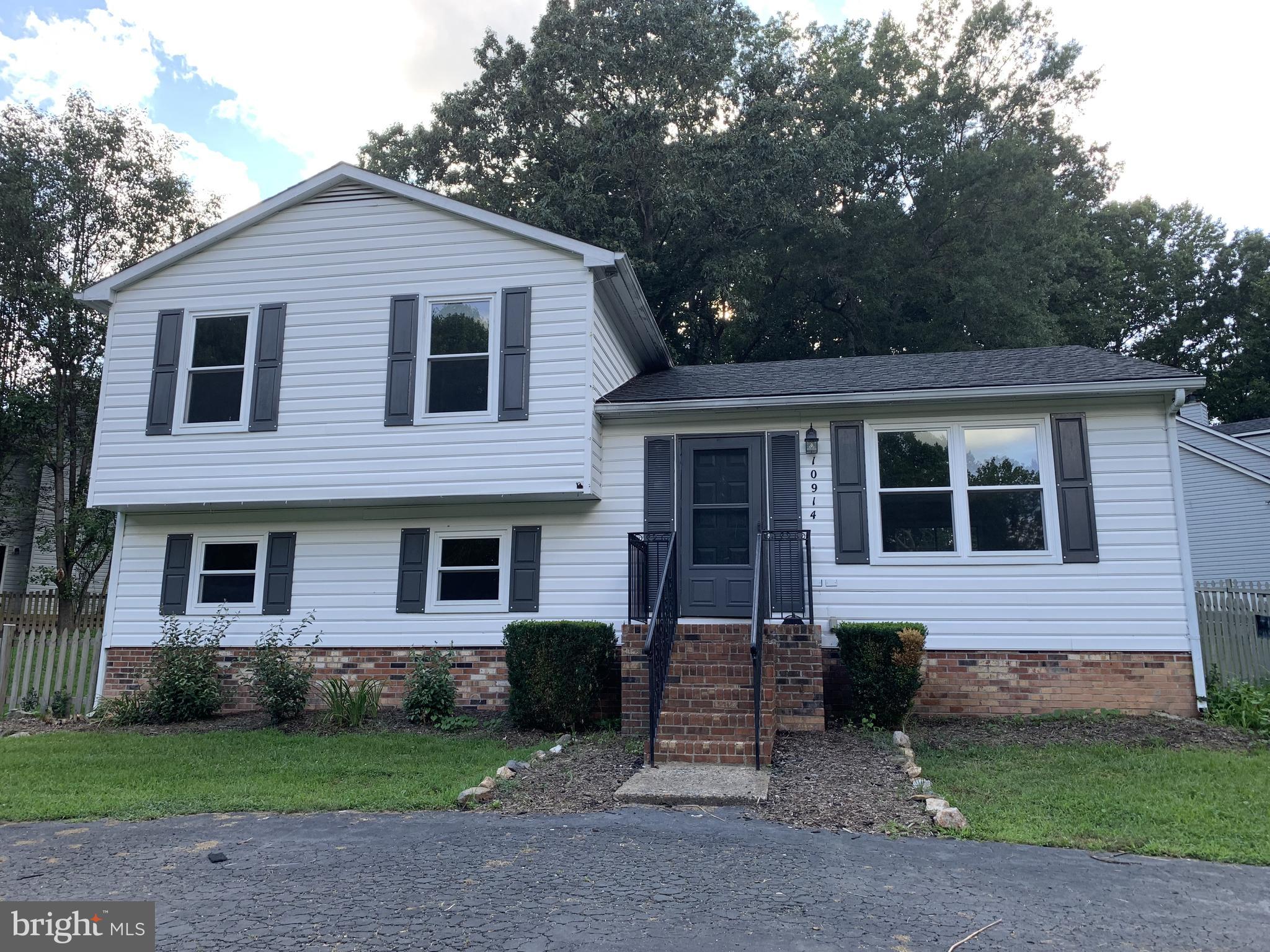 HOLLEYBROOKE - Residential Lease