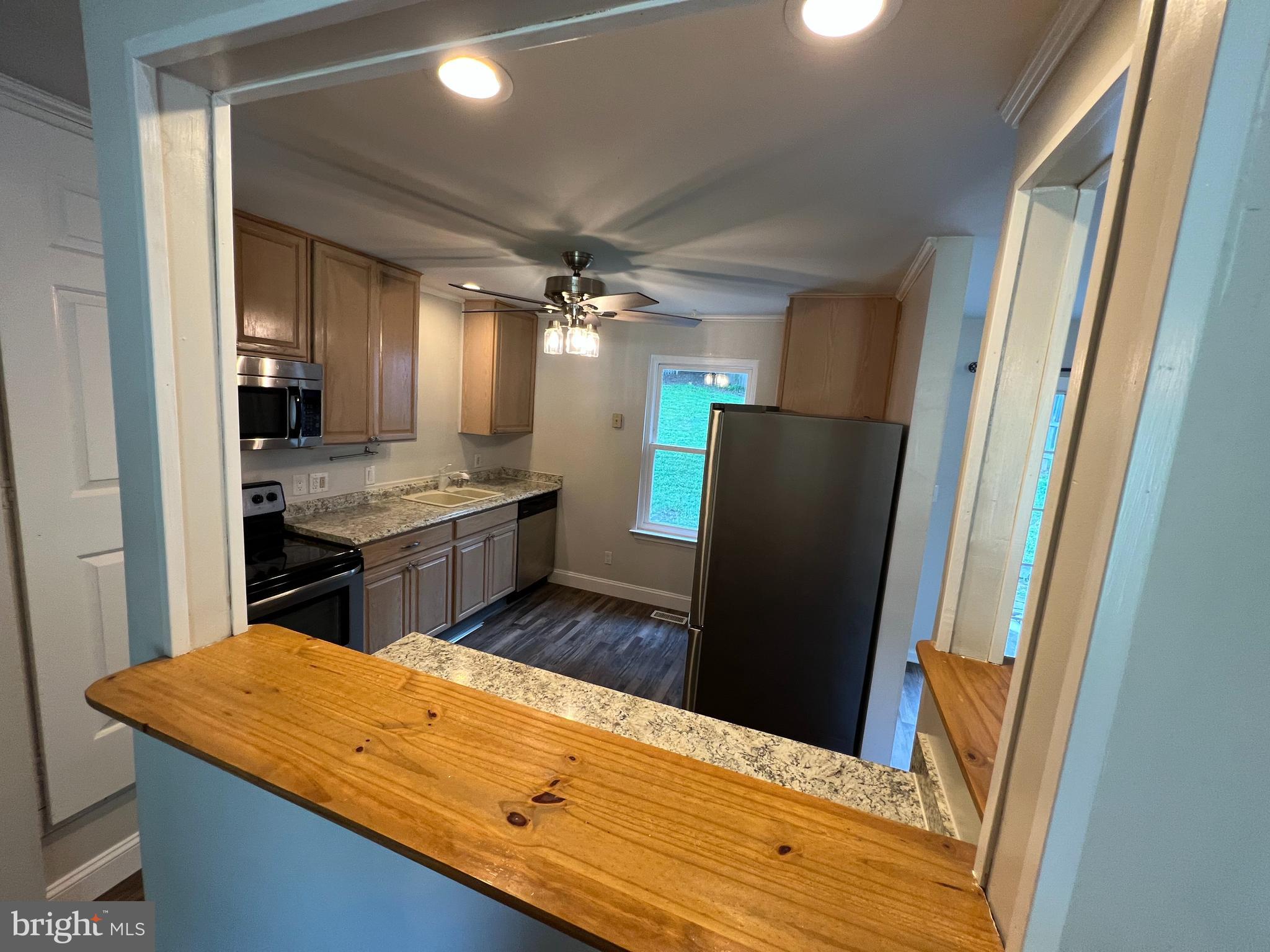 HOLLEYBROOKE - Residential Lease