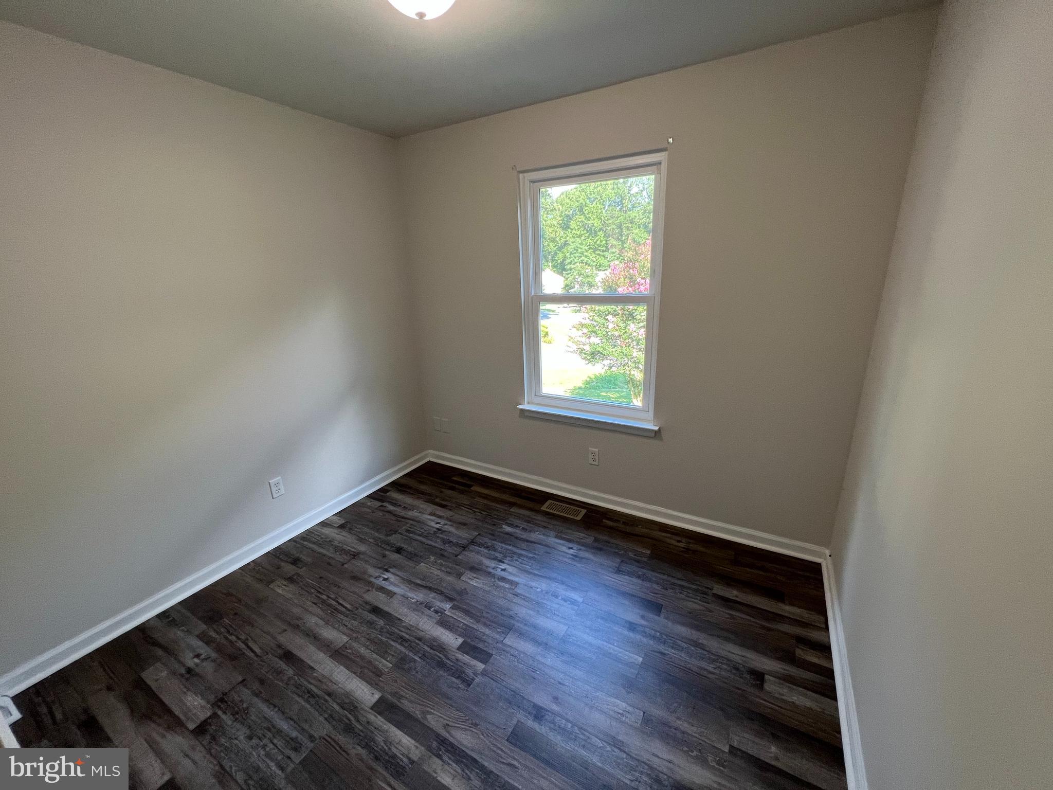 HOLLEYBROOKE - Residential Lease