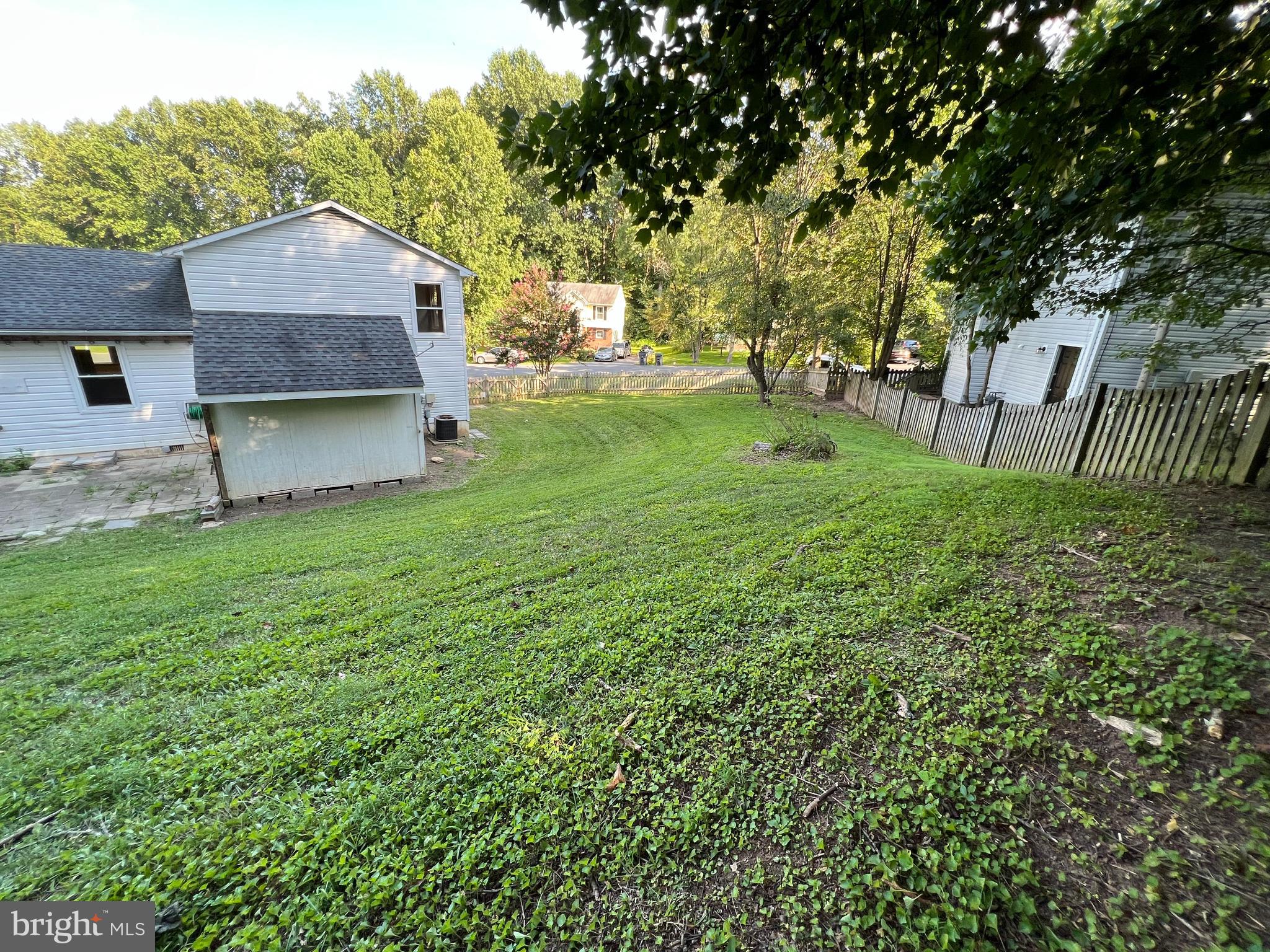 HOLLEYBROOKE - Residential Lease