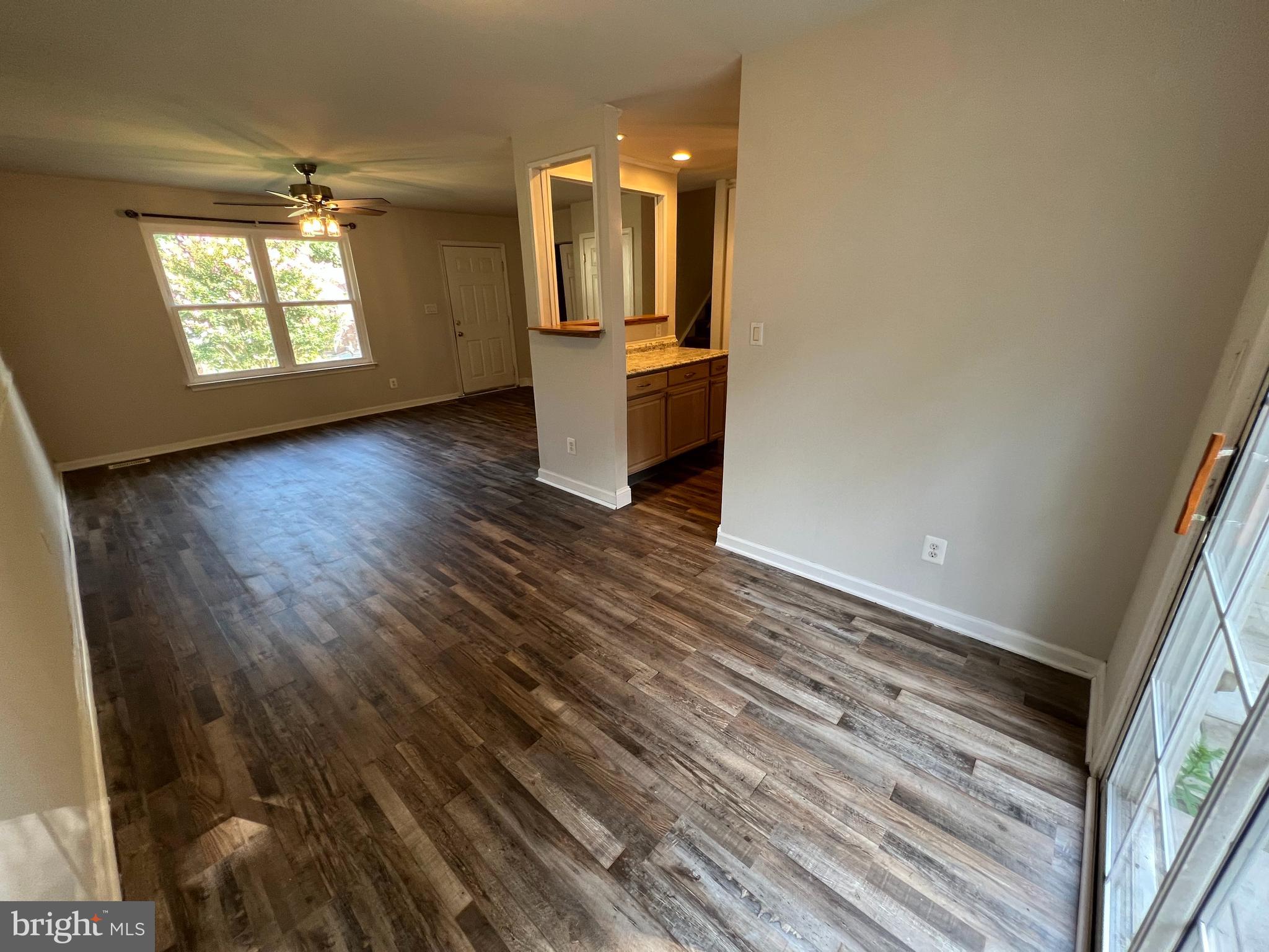 HOLLEYBROOKE - Residential Lease