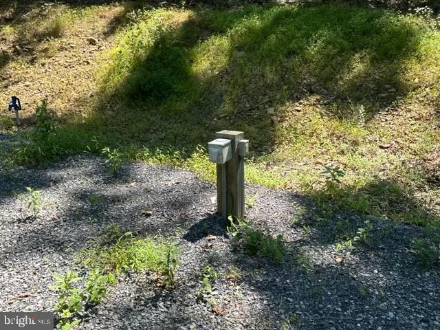 SHADOW KNOLLS - Land