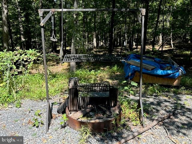 SHADOW KNOLLS - Land