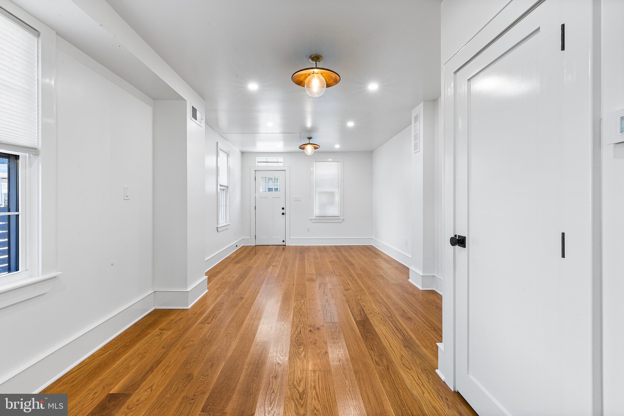 37 E PLEASANT STREET