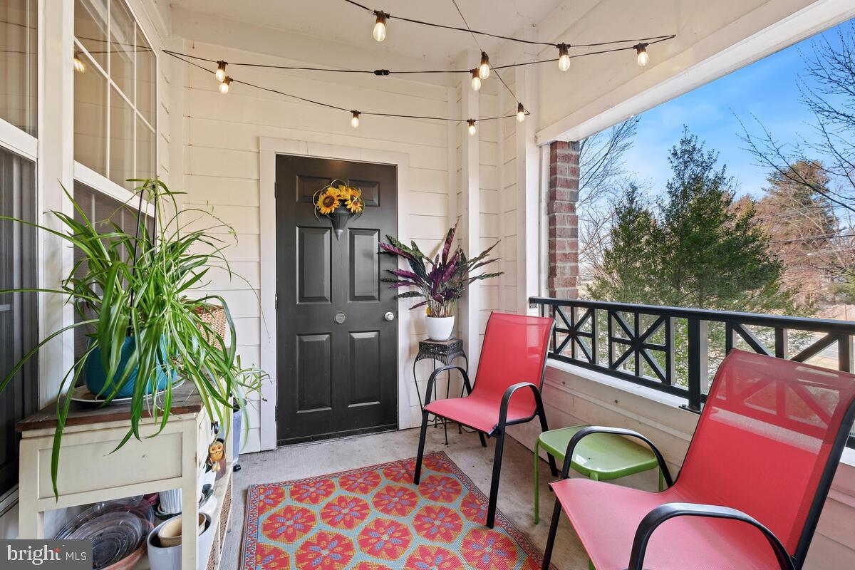 THE COLONNADE AT KENTLANDS - Residential