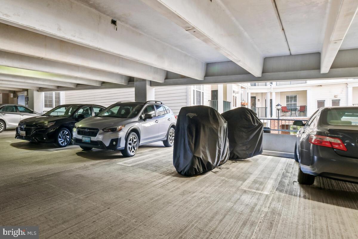 THE COLONNADE AT KENTLANDS - Residential