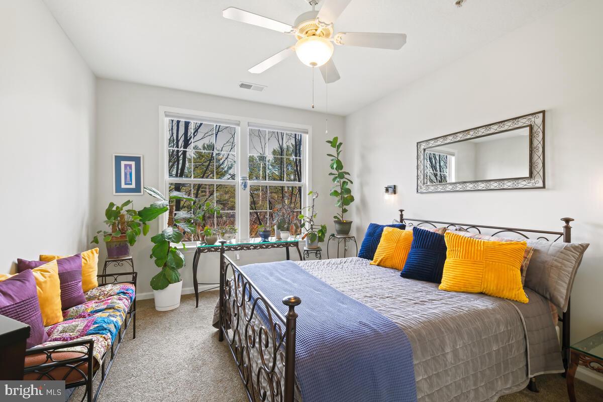 THE COLONNADE AT KENTLANDS - Residential