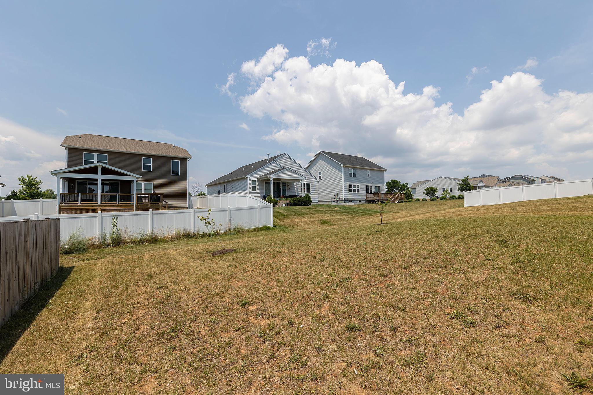 SOUTHERN HILLS - Residential Lease