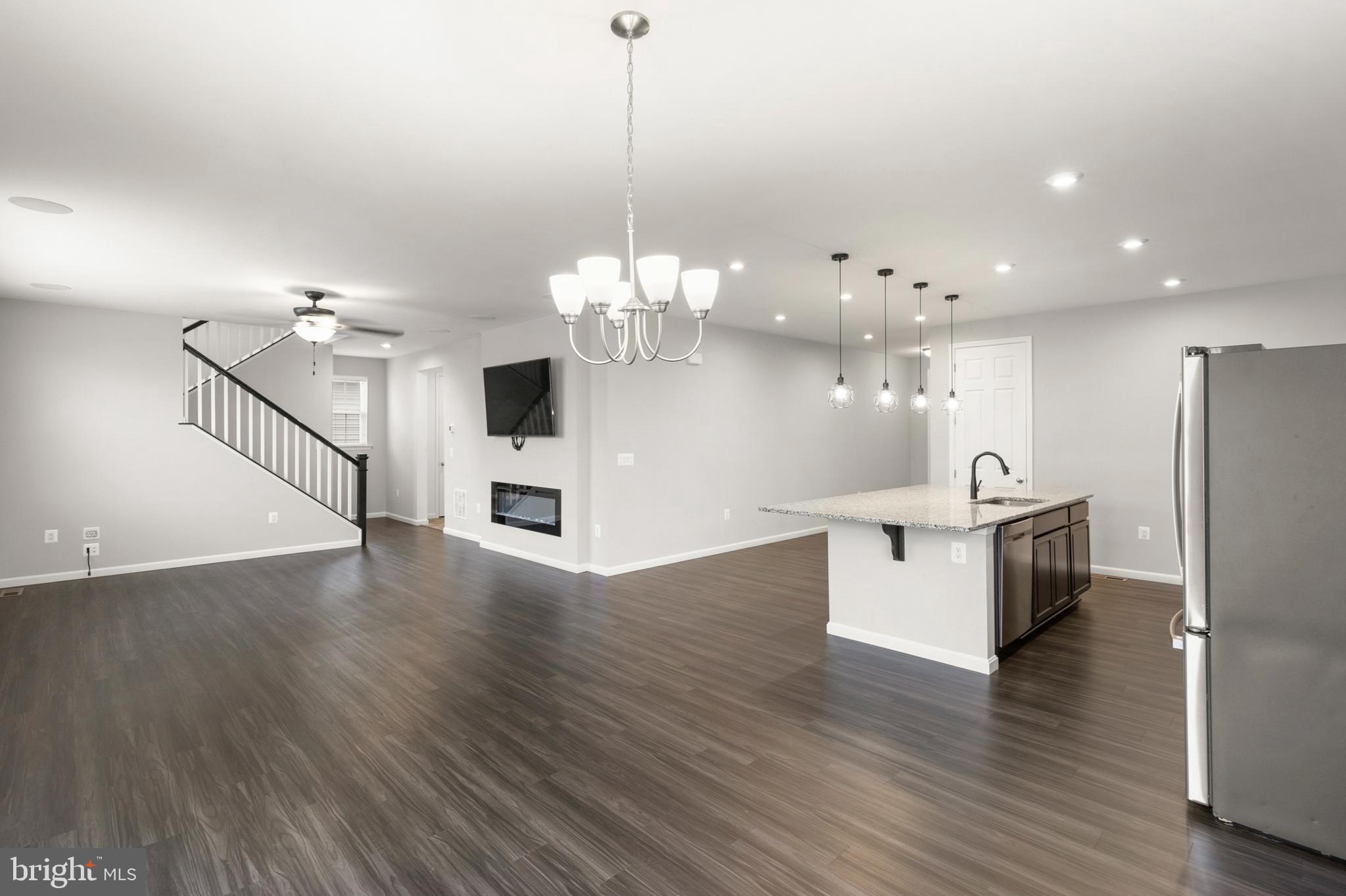 SOUTHERN HILLS - Residential Lease