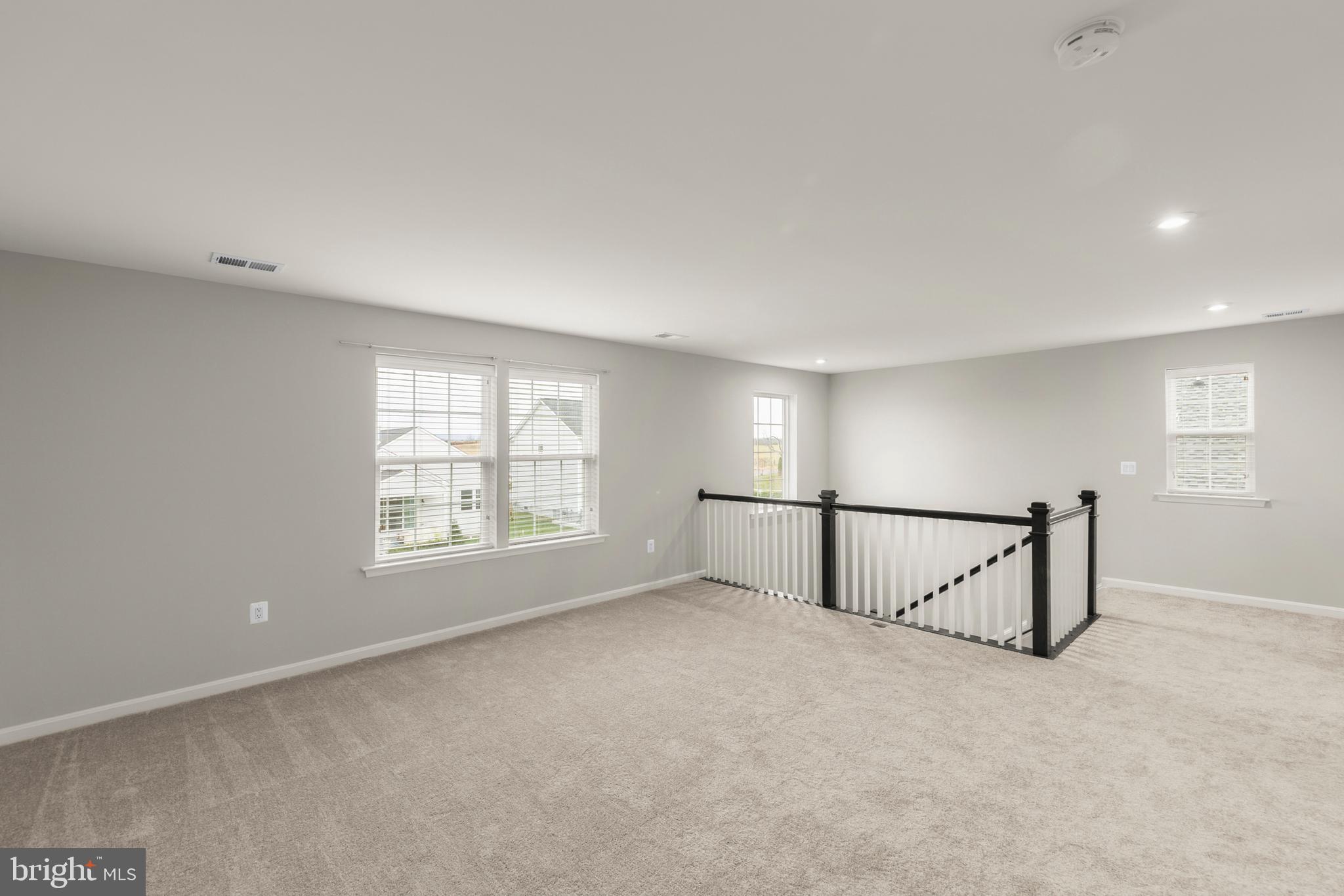 SOUTHERN HILLS - Residential Lease