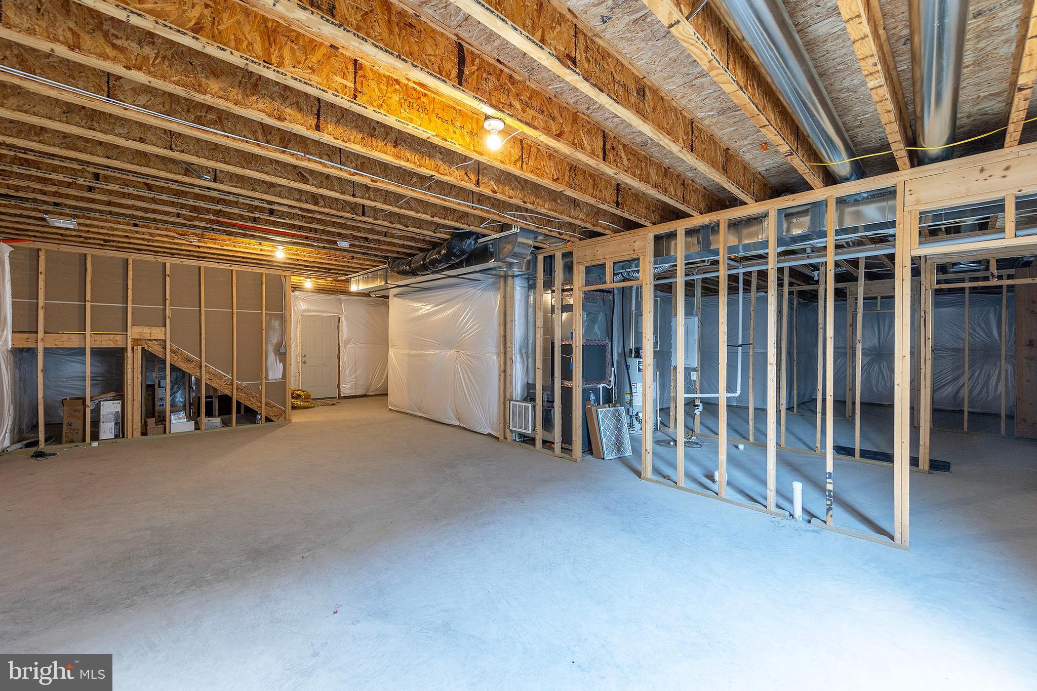 SOUTHERN HILLS - Residential Lease