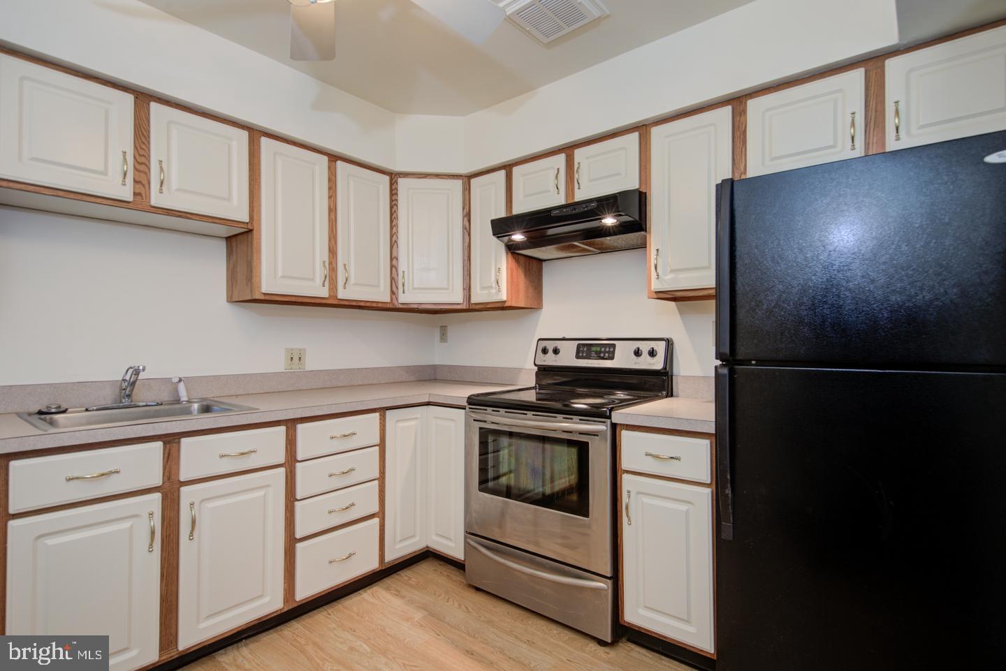 CHESTNUT HILL - Residential Lease