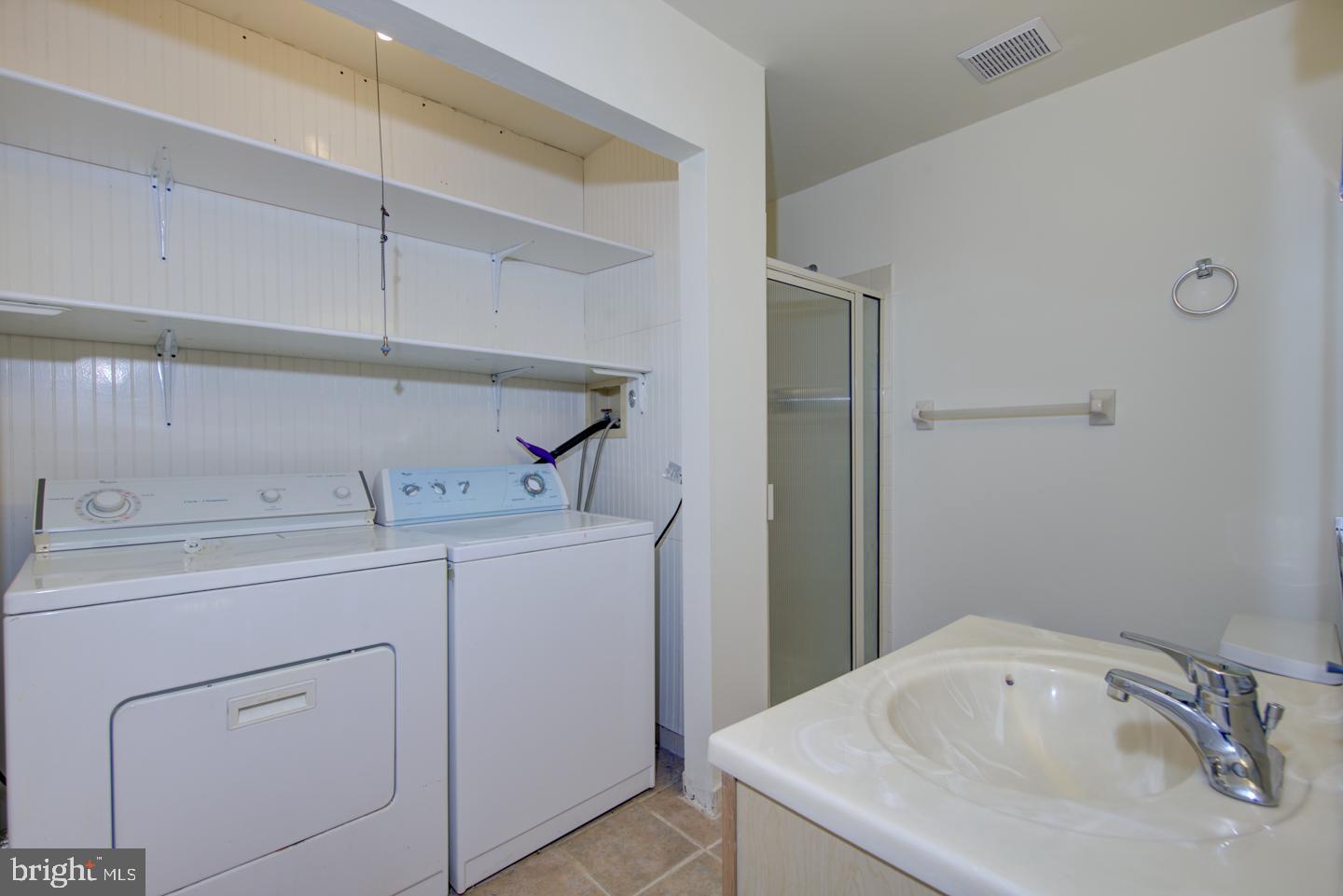 CHESTNUT HILL - Residential Lease