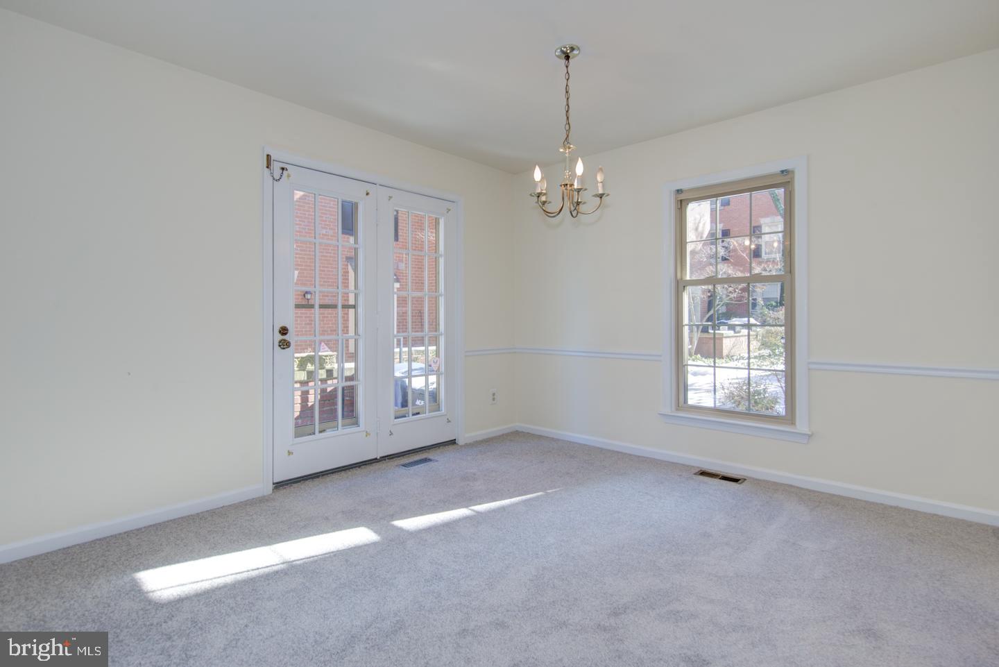 CHESTNUT HILL - Residential Lease