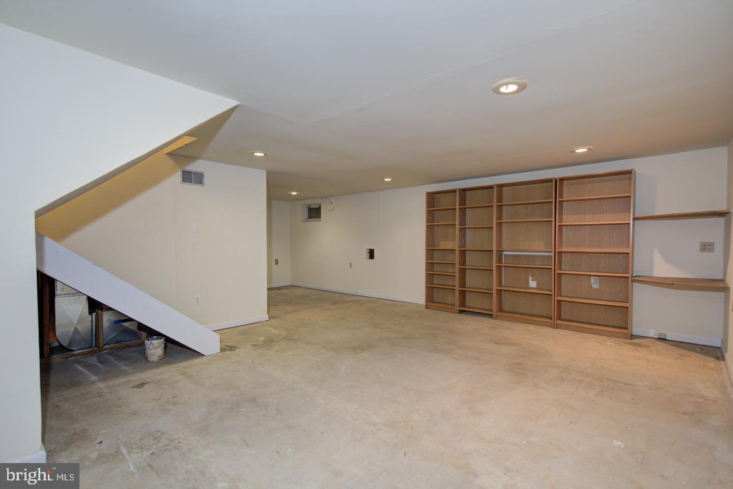 CHESTNUT HILL - Residential Lease