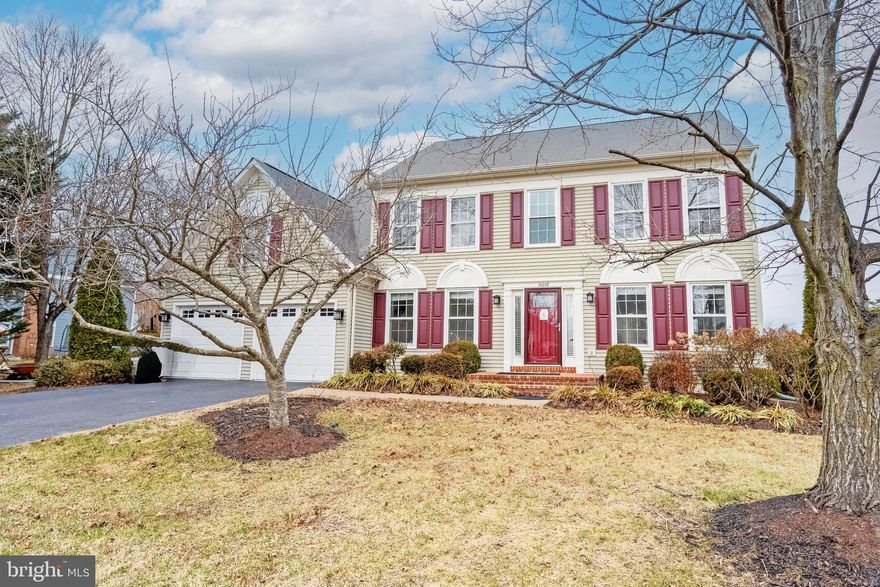 Welcome to this bright and spacious 4-bedroom, 3.5-bath home with abundant living spaces and modern updates throughout. The light-filled main level offers a seamless flow from formal living to dining to kitchen, with a brand-new appliance suite and flexible spaces to suit your lifestyle. A dedicated home office on the main level provides a quiet workspace, while the formal living room adds a refined space for entertaining. The primary suite features an updated en-suite bath and expansive closet space for all your wardrobe needs. Three additional bedrooms share modern updates and comfort. Enjoy a private fenced yard – perfect for outdoor entertaining and relaxation. An attached  2 cars garage provides convenient parking and storage.
Minutes to Fair Lakes and Centreville shopping, proximity to Lee District Park, top-rated schools in the area, and easy commuting via major routes: I-66 and Route 28.