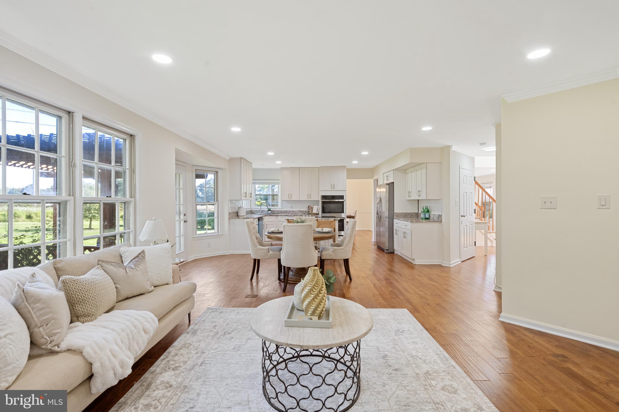 NORTH HART RUN - Residential