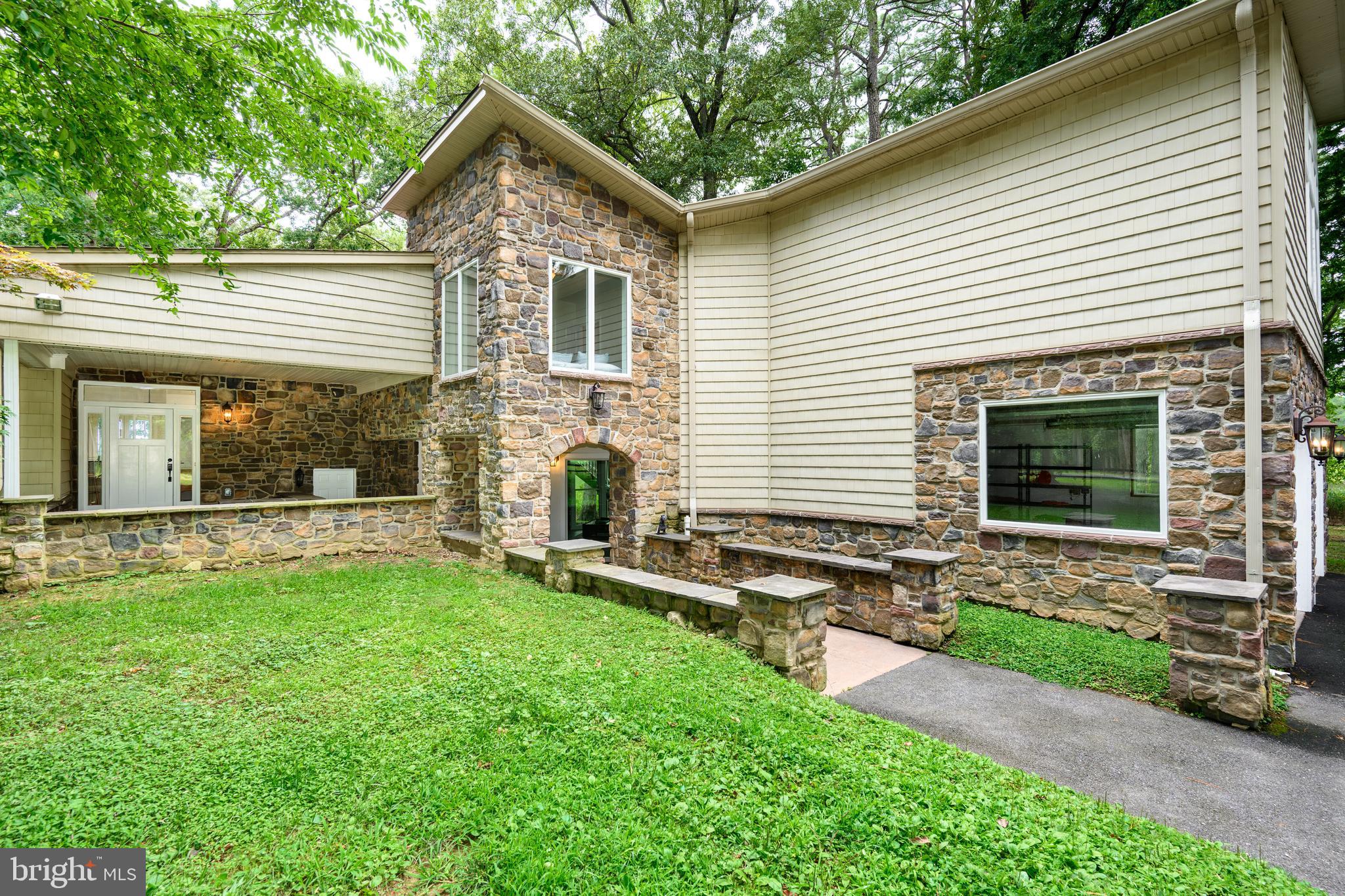 GOOSE POINT ESTATES - Residential