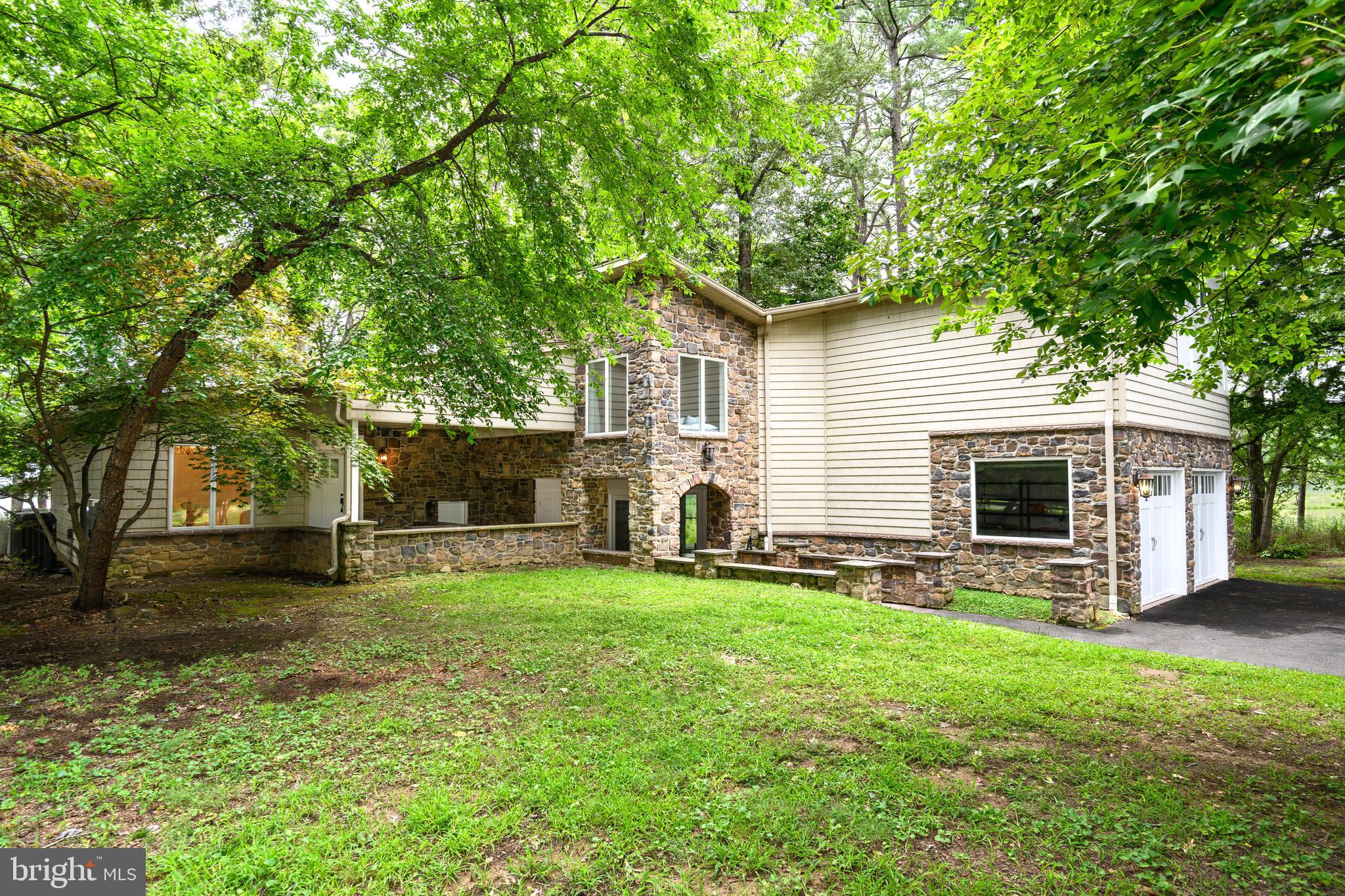 GOOSE POINT ESTATES - Residential