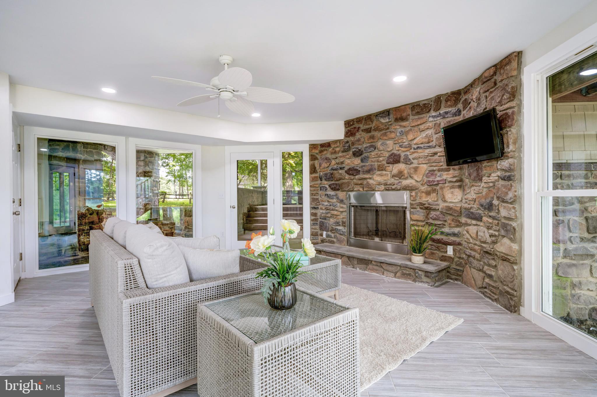 GOOSE POINT ESTATES - Residential