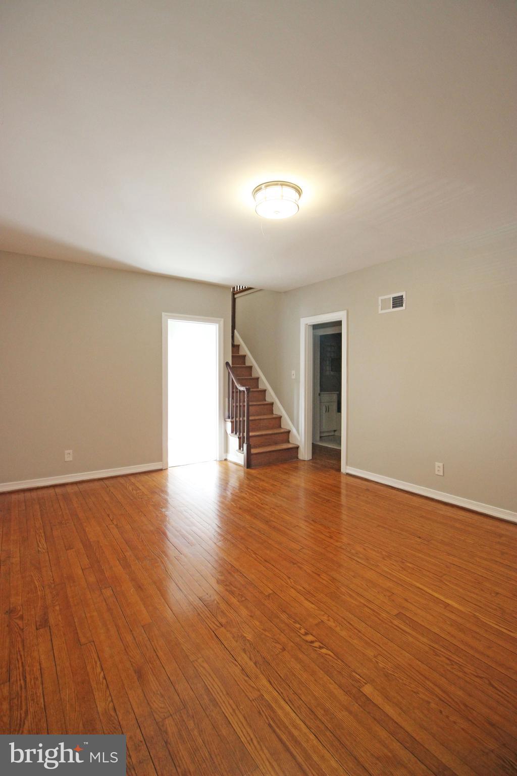 OAKCREST - Residential Lease