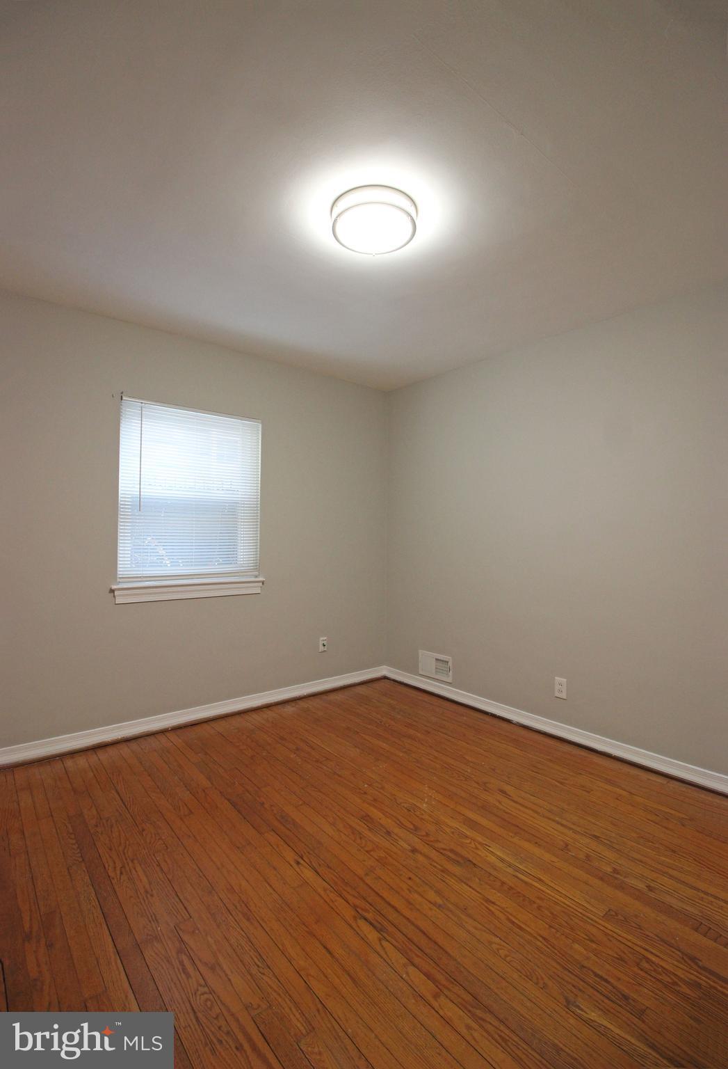 OAKCREST - Residential Lease