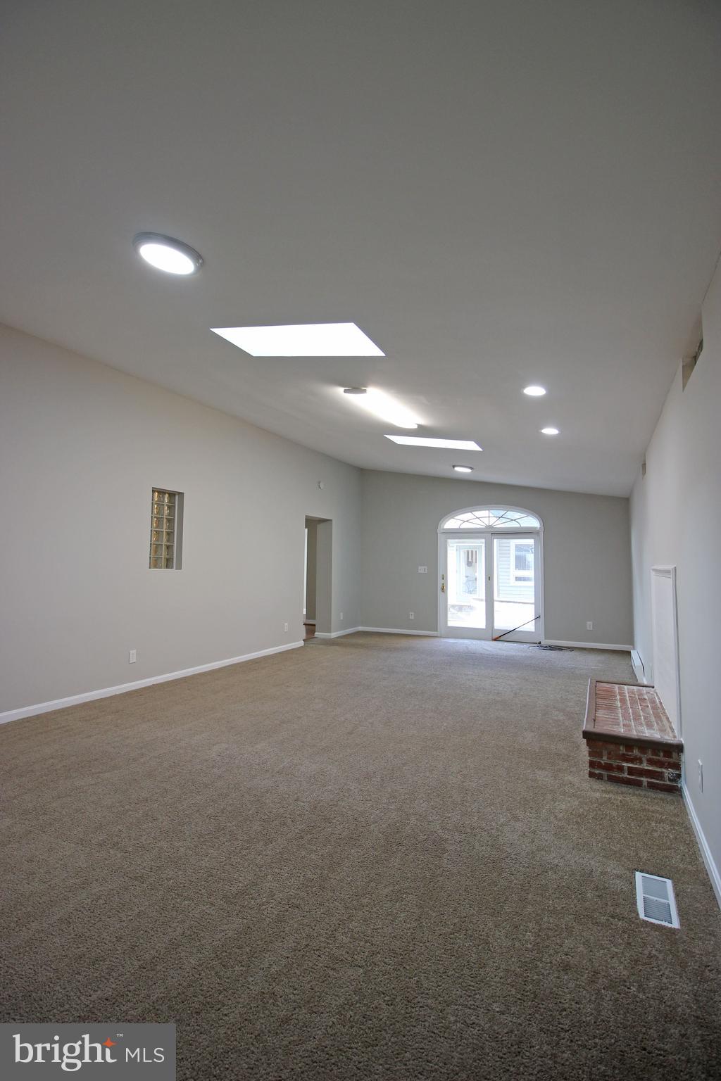 OAKCREST - Residential Lease