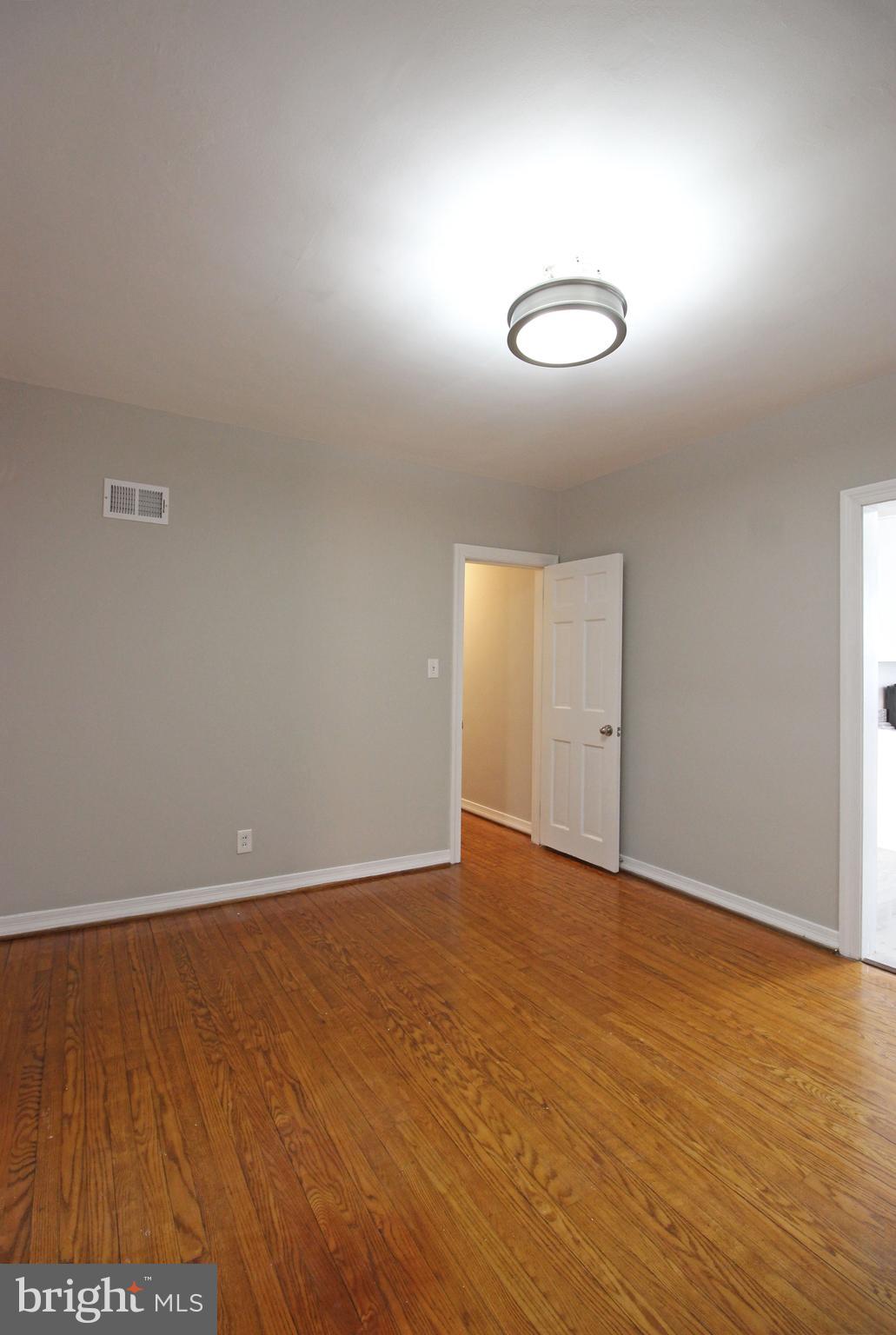 OAKCREST - Residential Lease