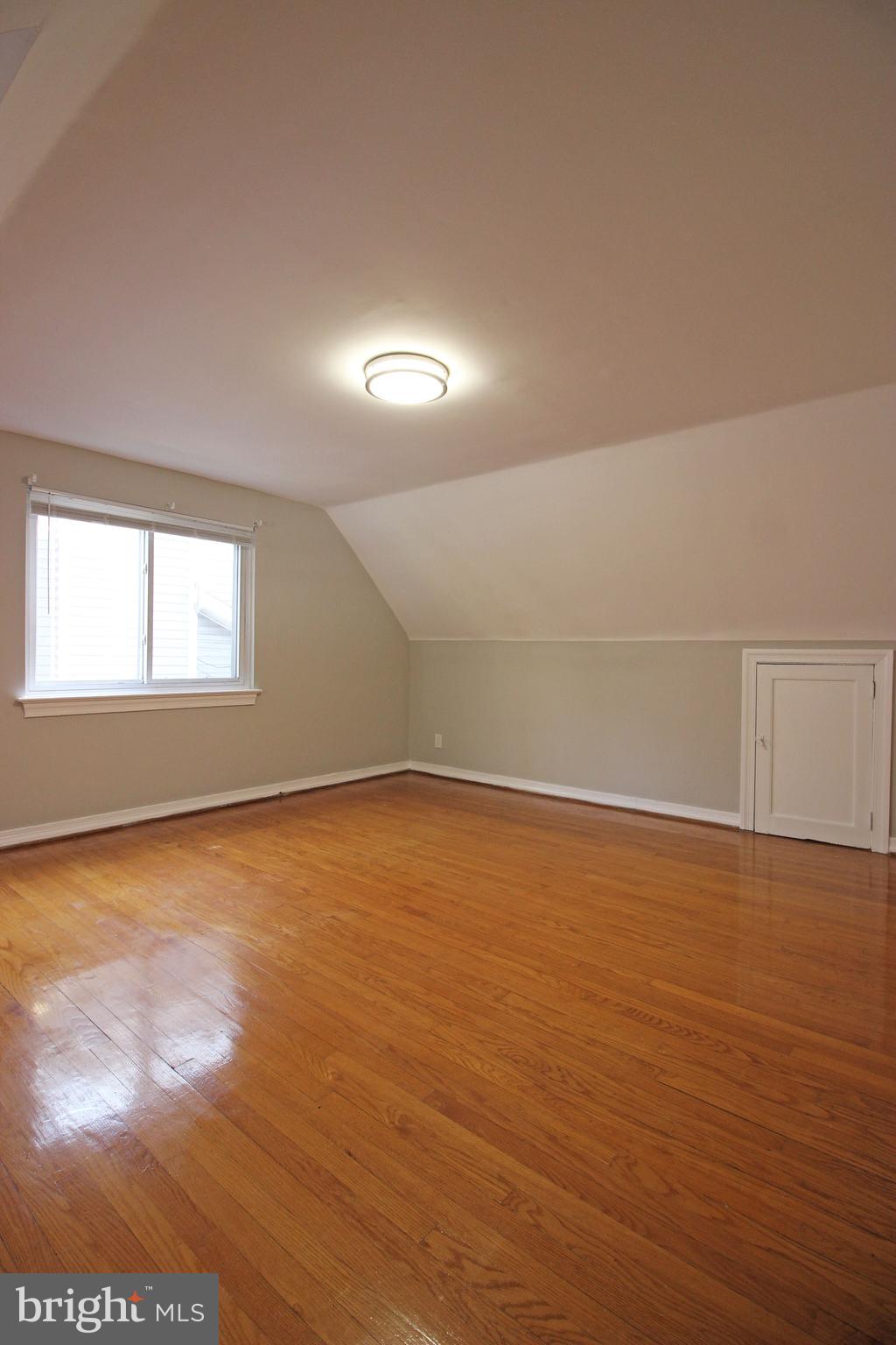 OAKCREST - Residential Lease