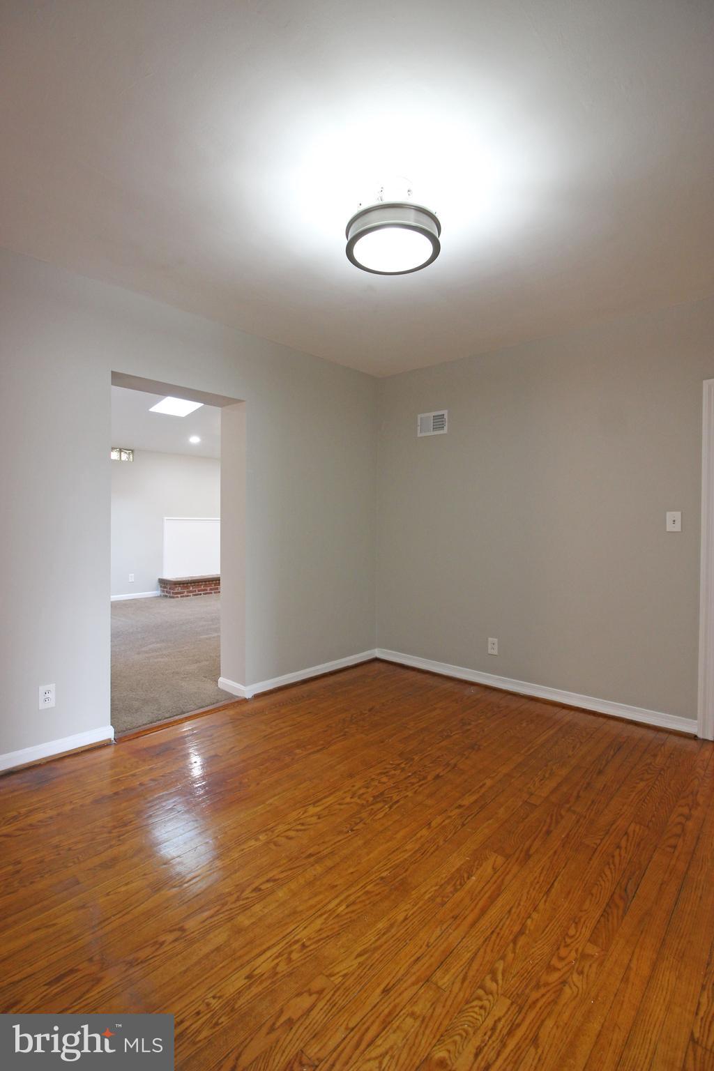 OAKCREST - Residential Lease