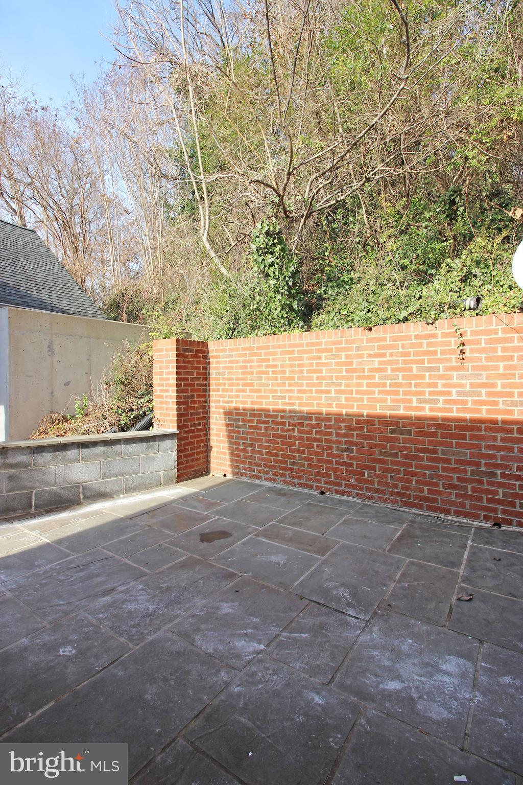 OAKCREST - Residential Lease